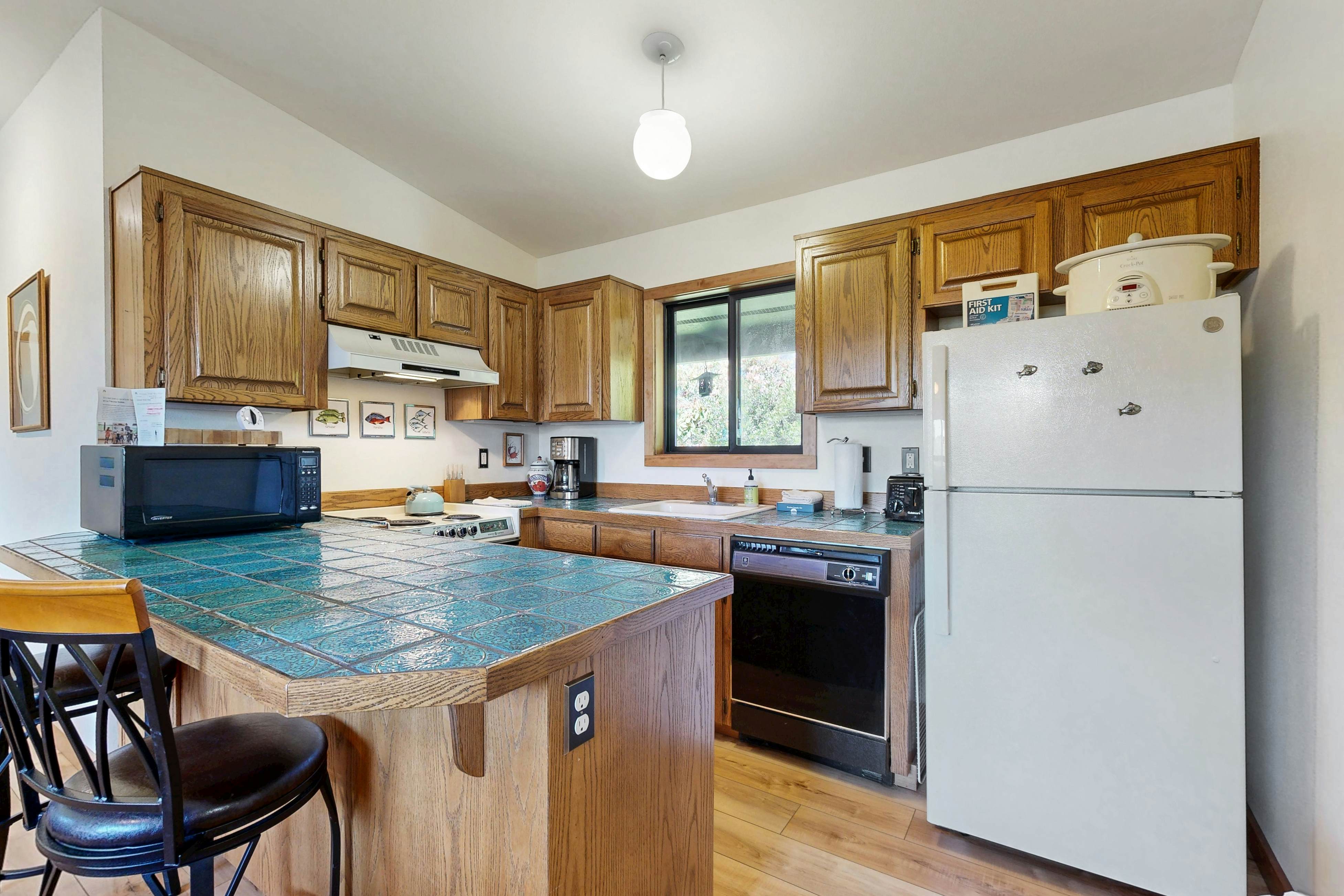 Bay-view, dog-friendly home with a pool table & children's items