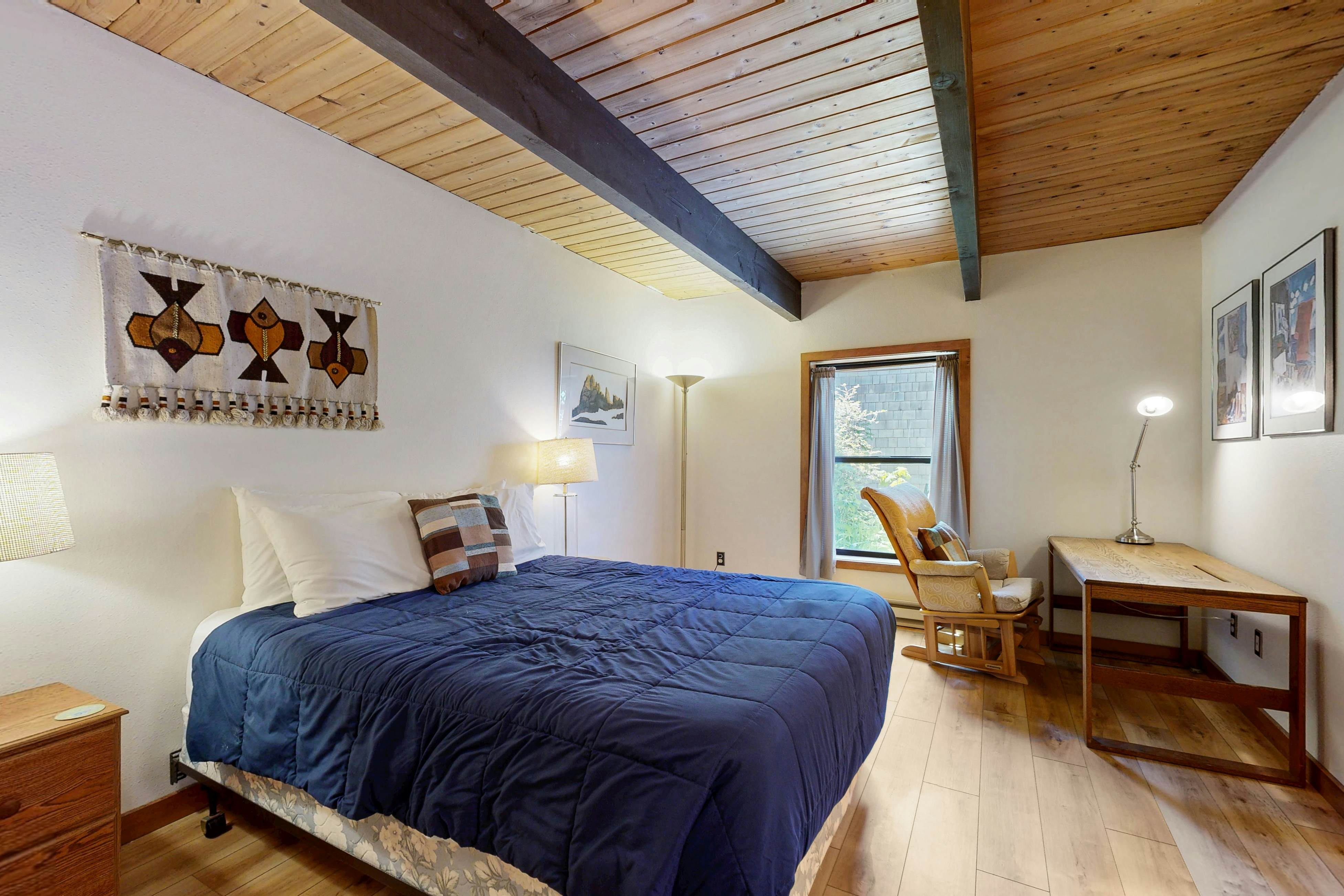 Bay-view, dog-friendly home with a pool table & children's items