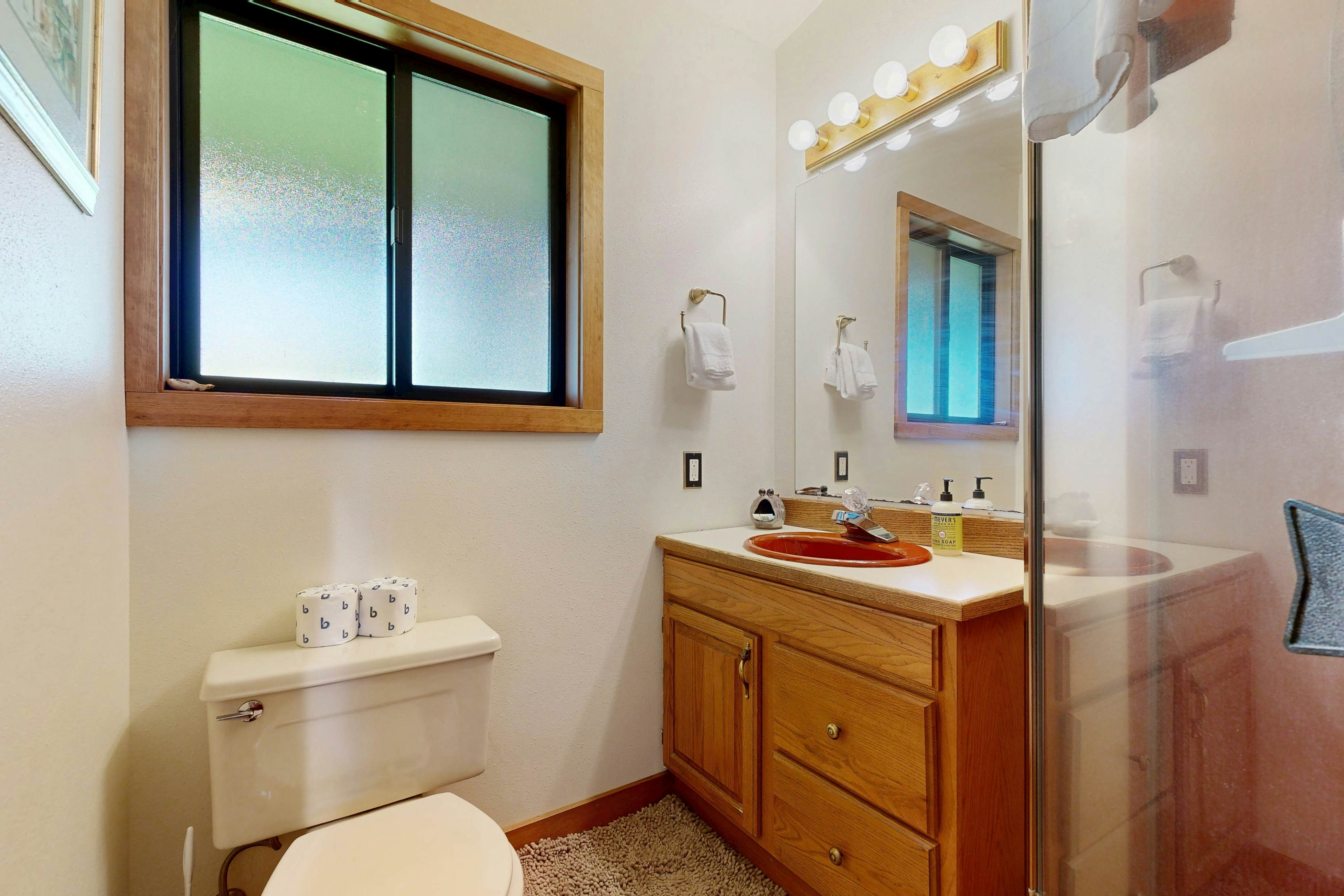 Bay-view, dog-friendly home with a pool table & children's items