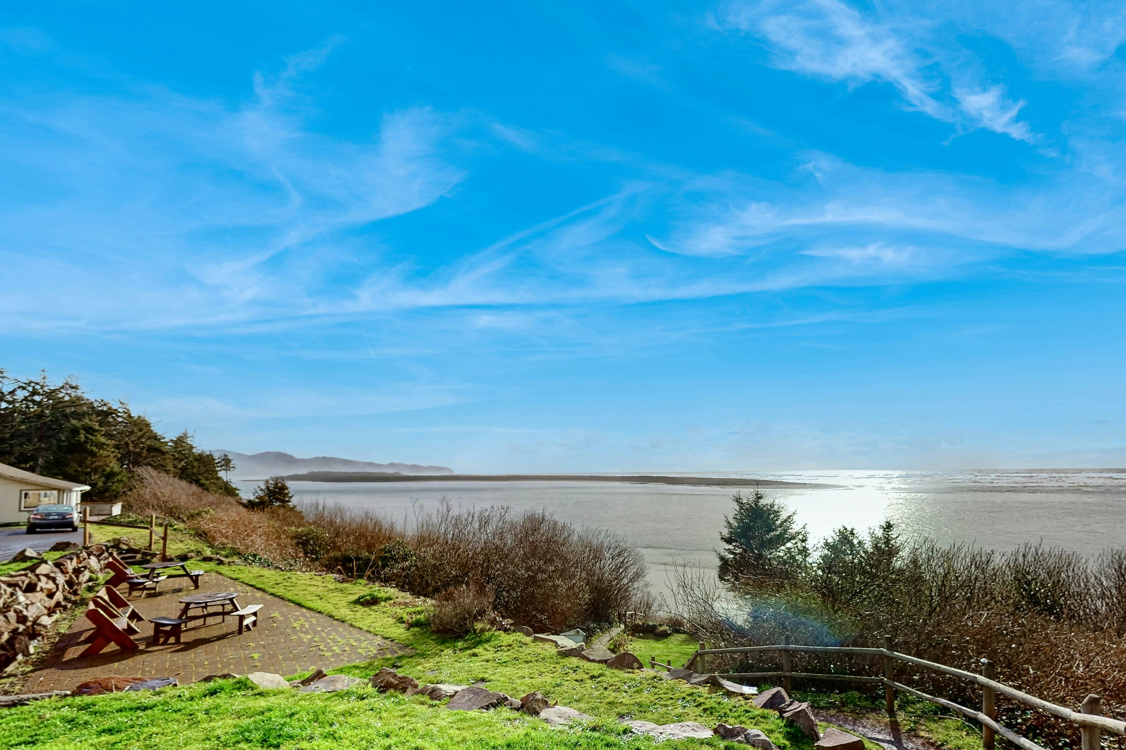 Quaint oceanfront hideaway with open layout fireplace central AC and gas grill
