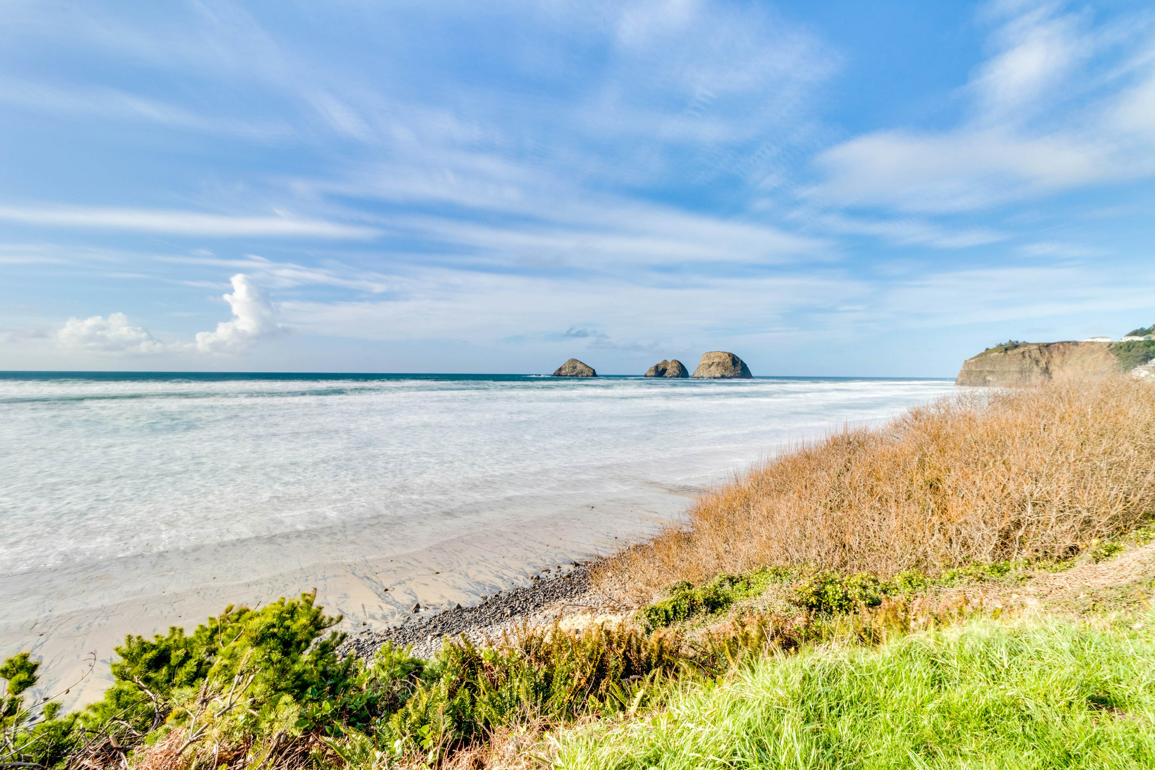 Oceanview Escape with Sweeping Views and Easy Beach Access