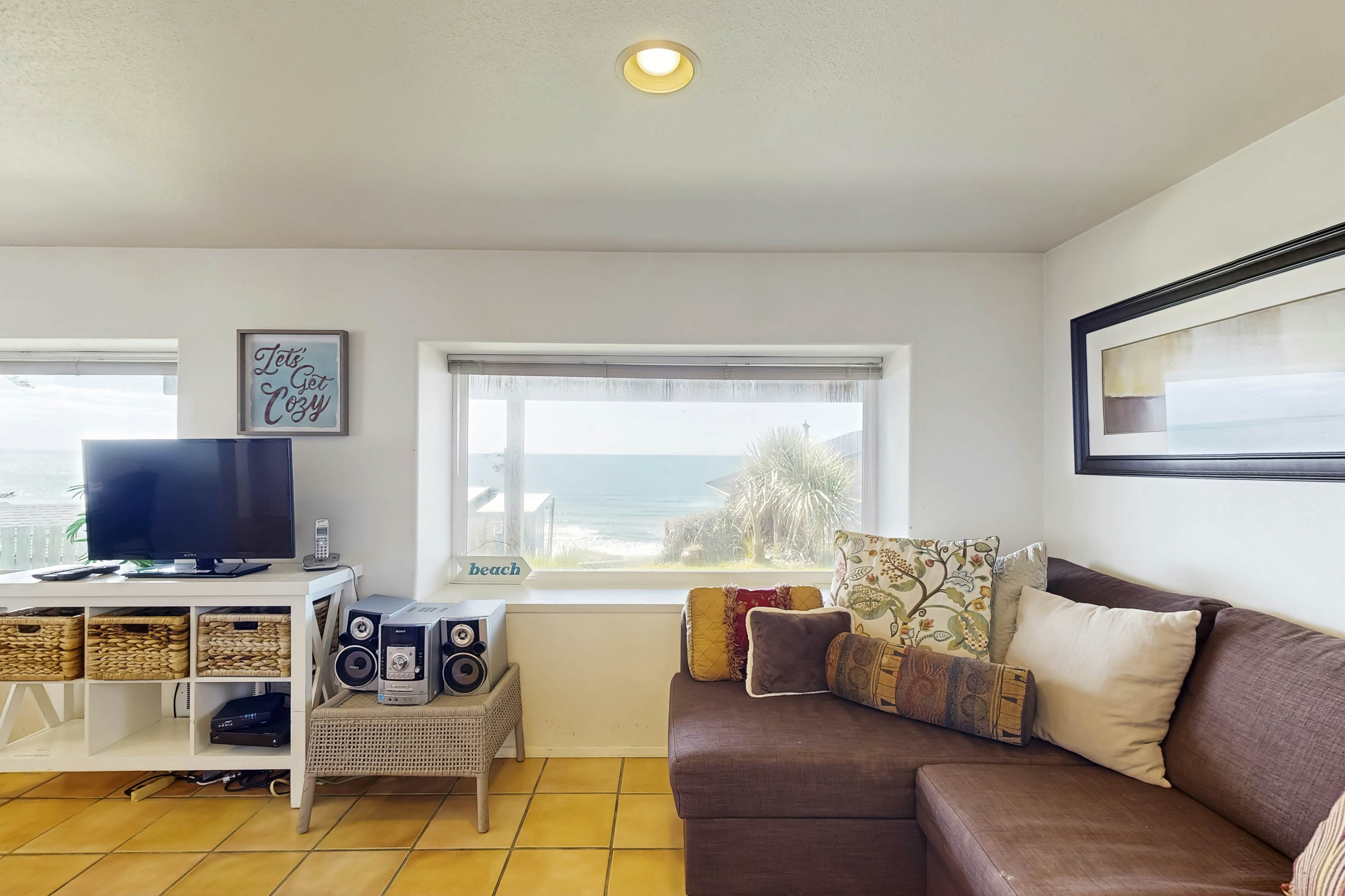 Oceanview Escape with Sweeping Views and Easy Beach Access