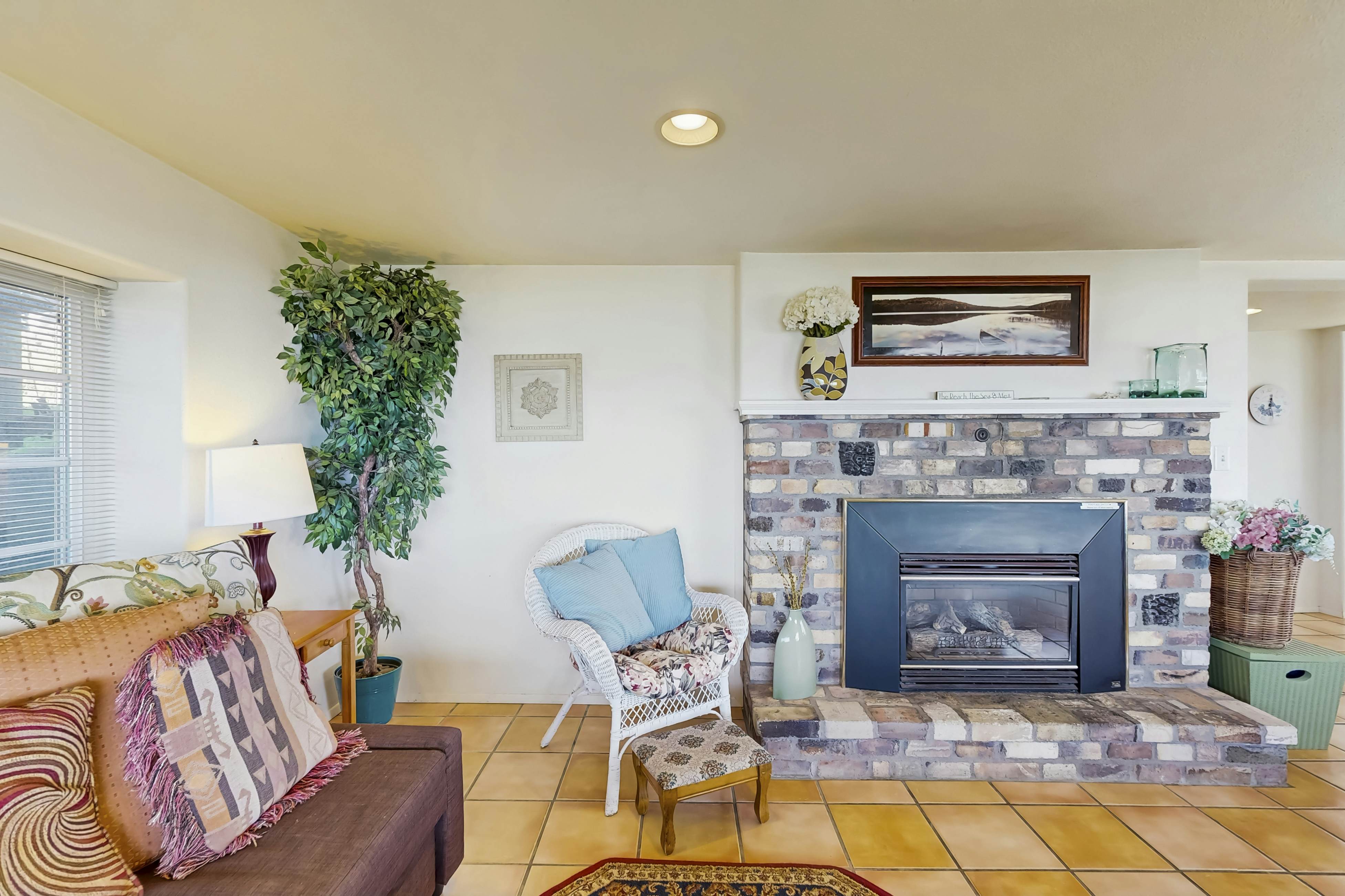 Oceanview Escape with Sweeping Views and Easy Beach Access