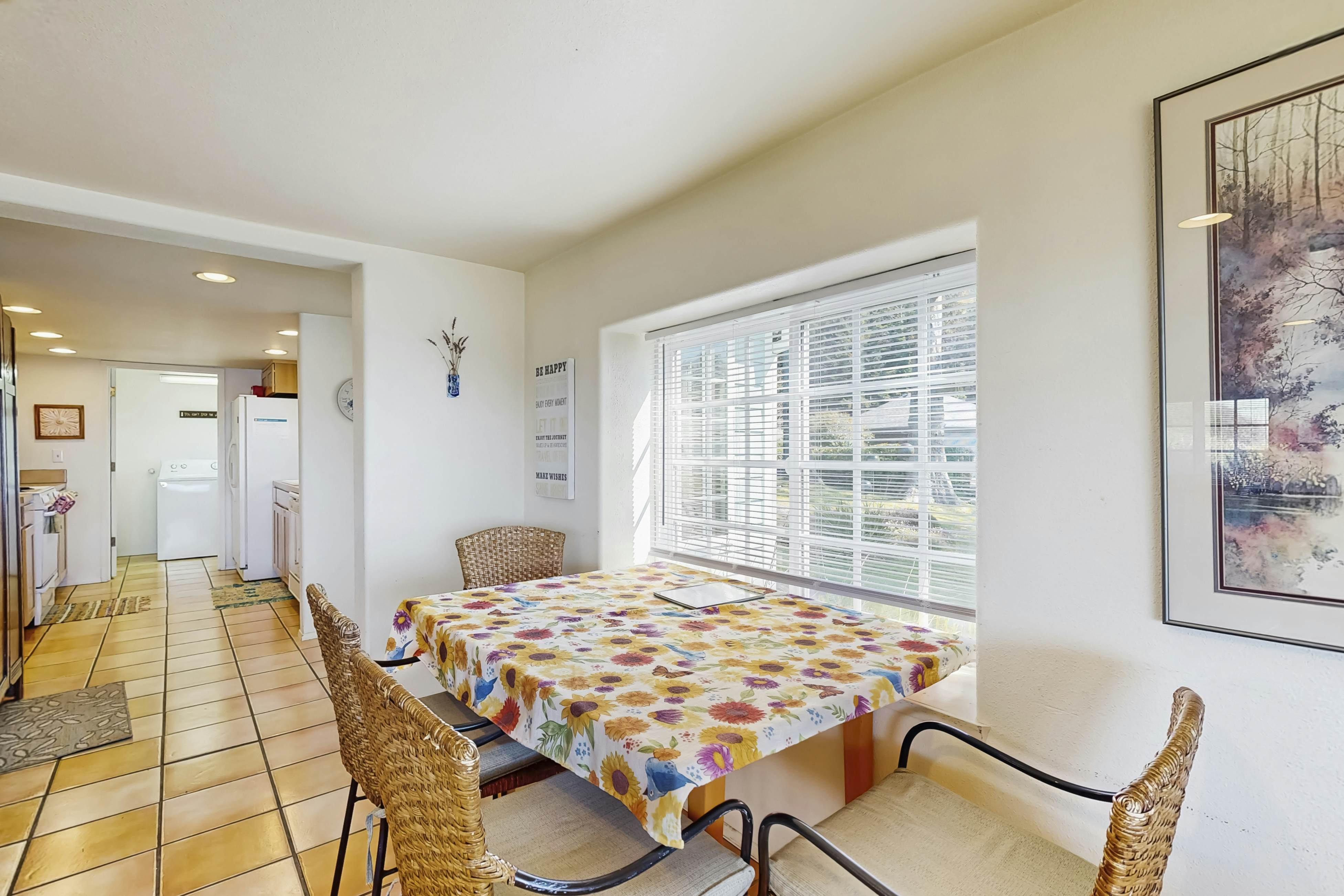 Oceanview Escape with Sweeping Views and Easy Beach Access