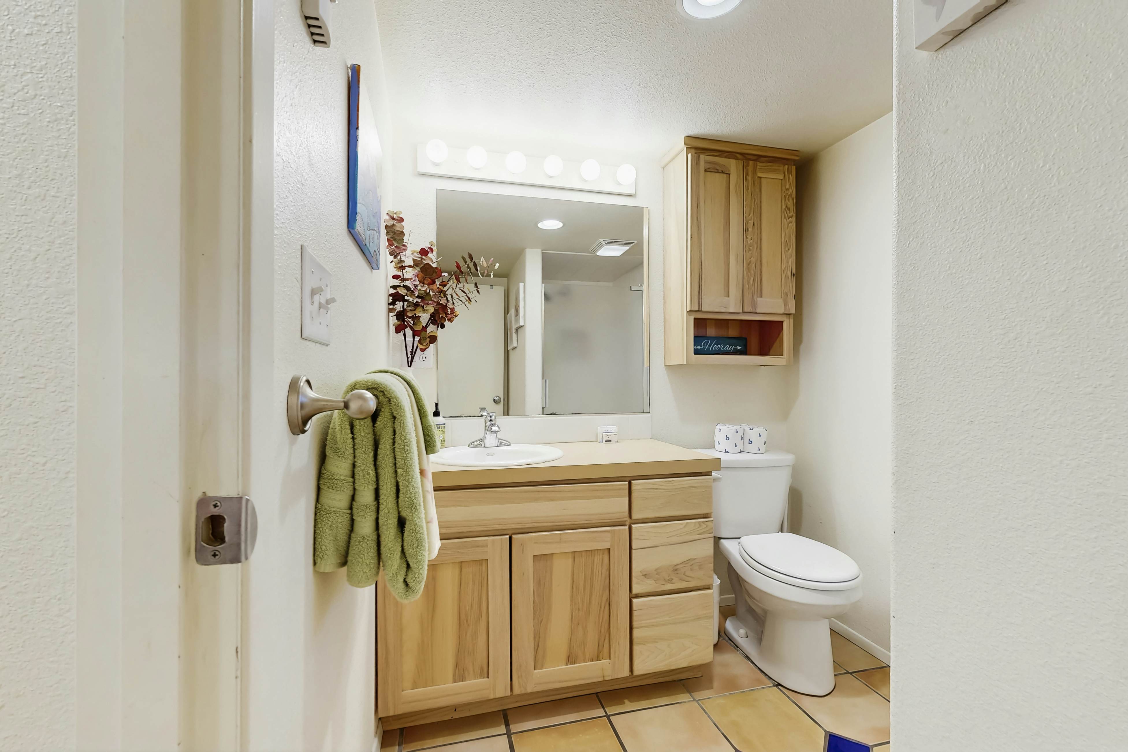 Oceanview Escape with Sweeping Views and Easy Beach Access