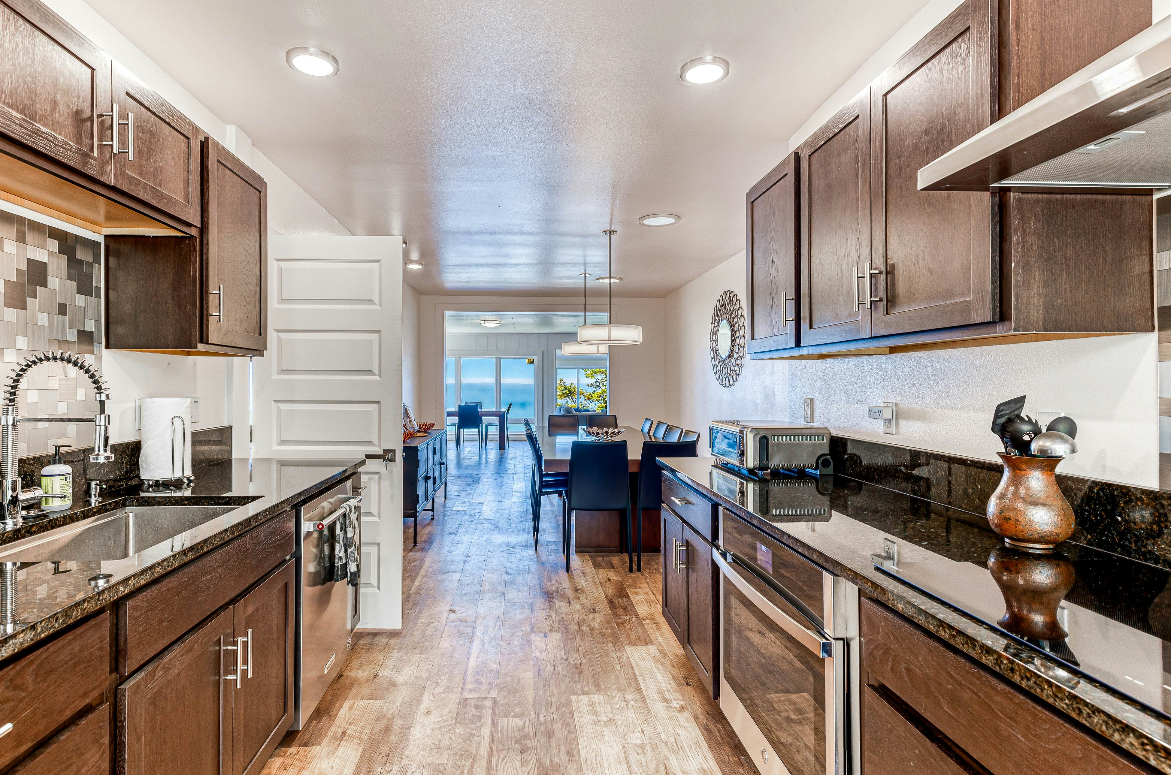 Spacious ocean view home with wood fireplace, grill, & deck - dog-friendly