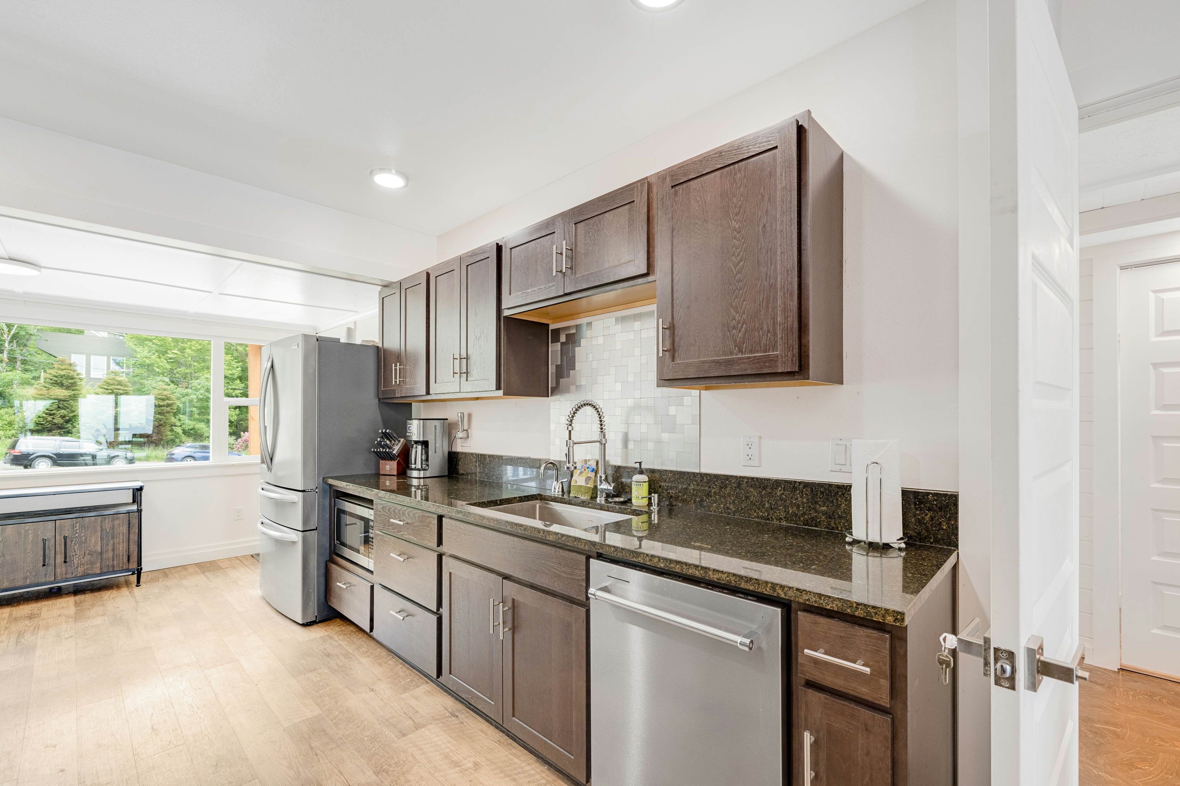 Spacious ocean view home with wood fireplace, grill, & deck - dog-friendly