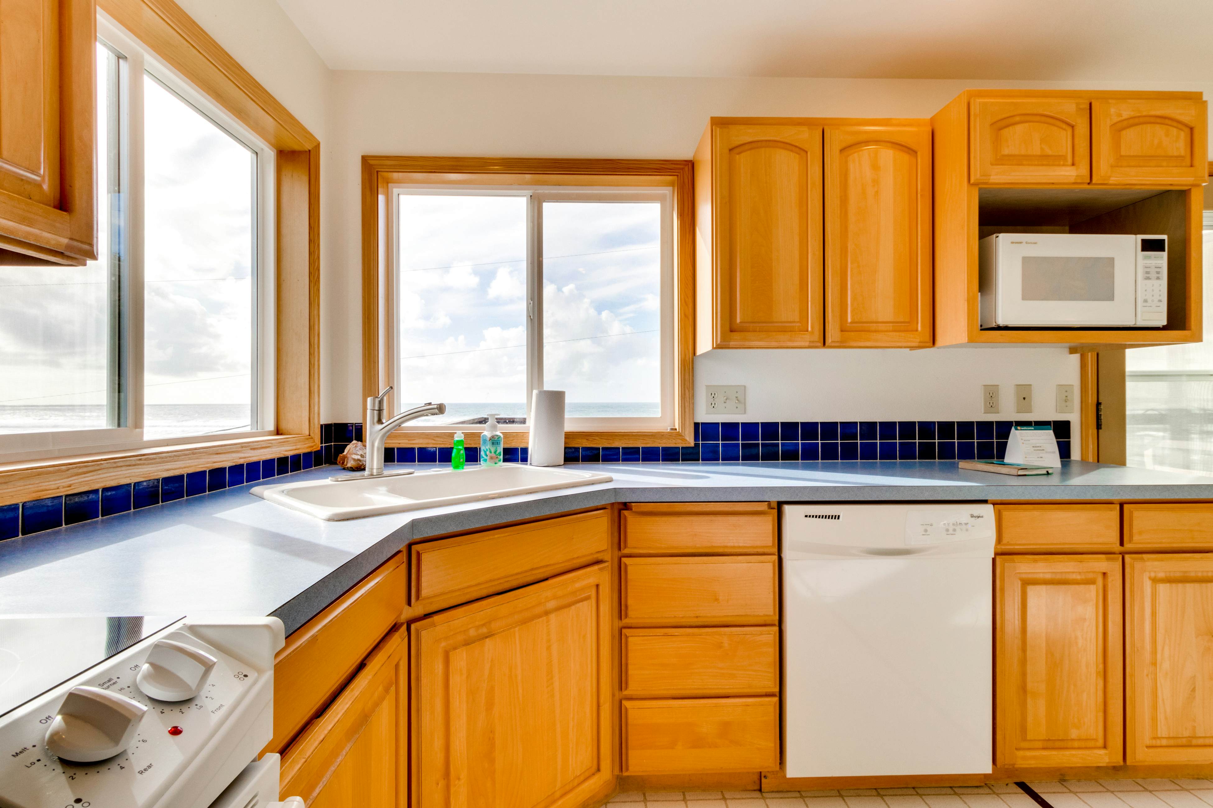 Relaxing Bayfront Home with Ocean Views & Easy Beach Access - Dogs Welcome