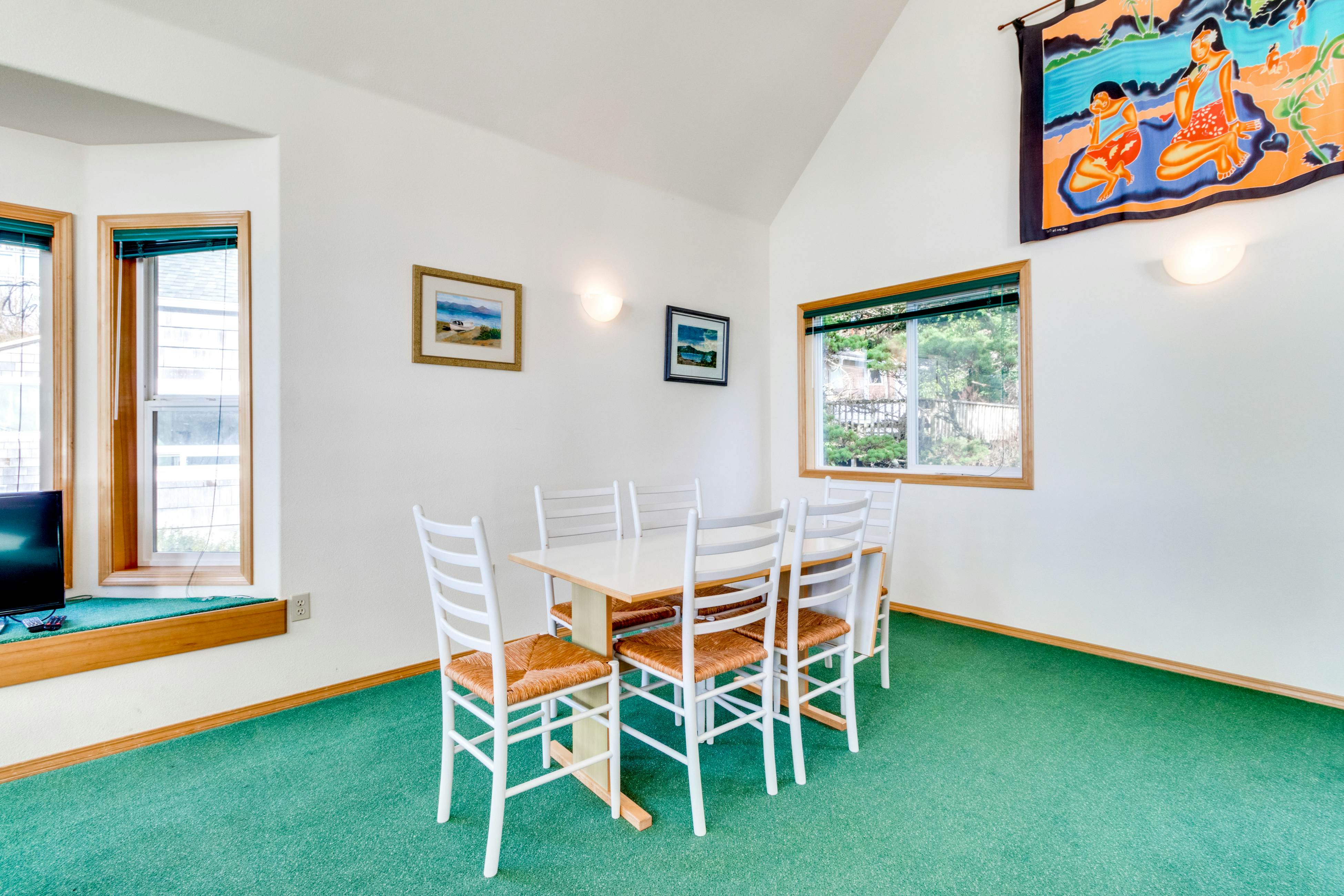 Relaxing Bayfront Home with Ocean Views & Easy Beach Access - Dogs Welcome