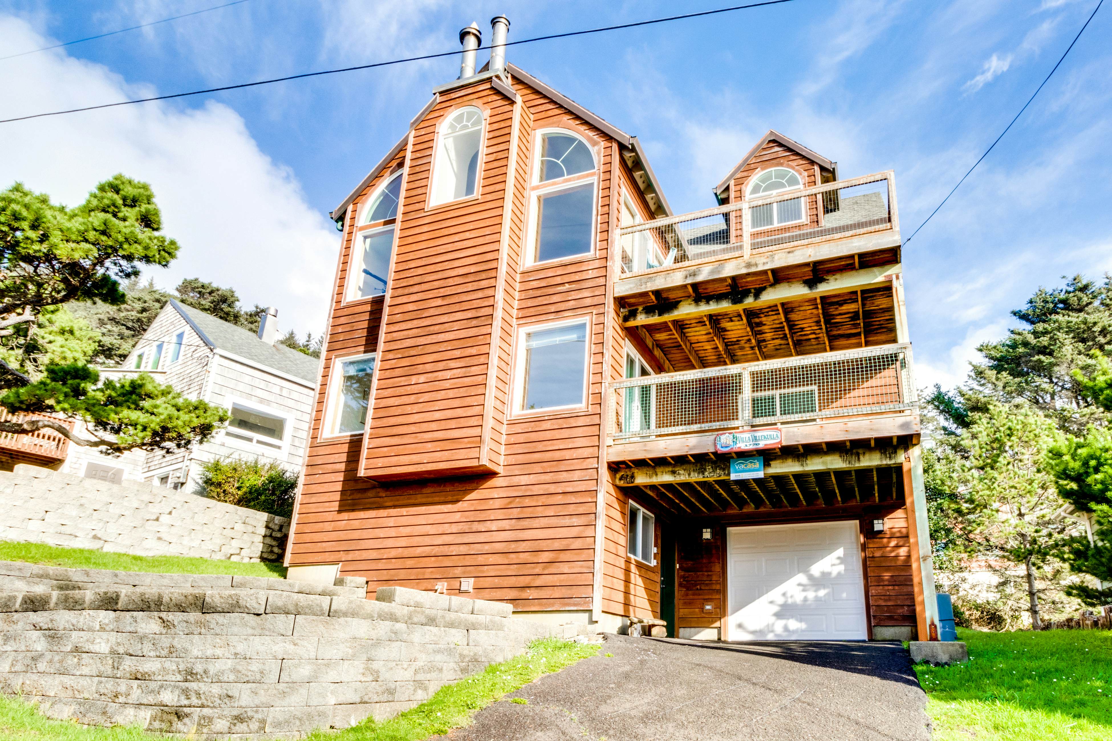 Relaxing Bayfront Home with Ocean Views & Easy Beach Access - Dogs Welcome