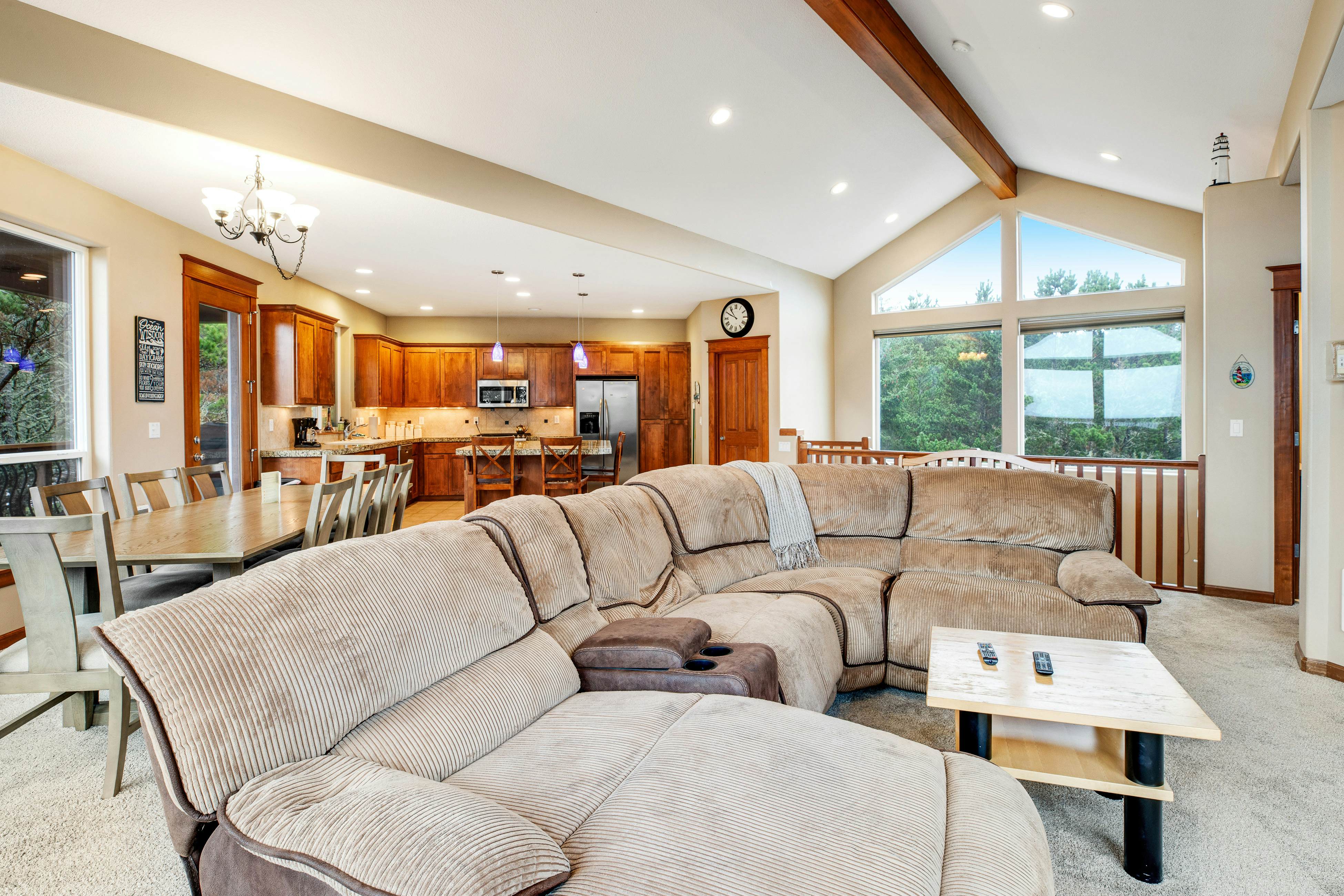 Spacious Oceanside Home with Private Hot Tub and Pacific Views - Dog-Friendly