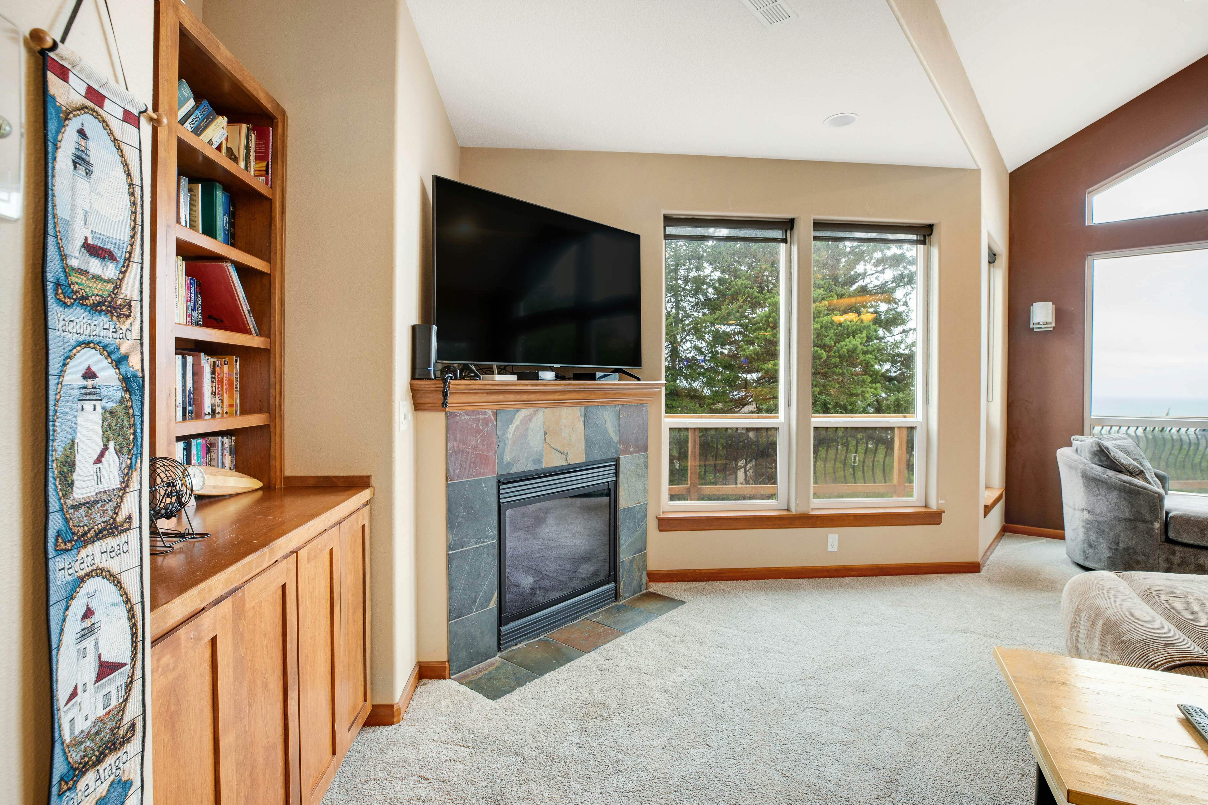 Spacious Oceanside Home with Private Hot Tub and Pacific Views - Dog-Friendly