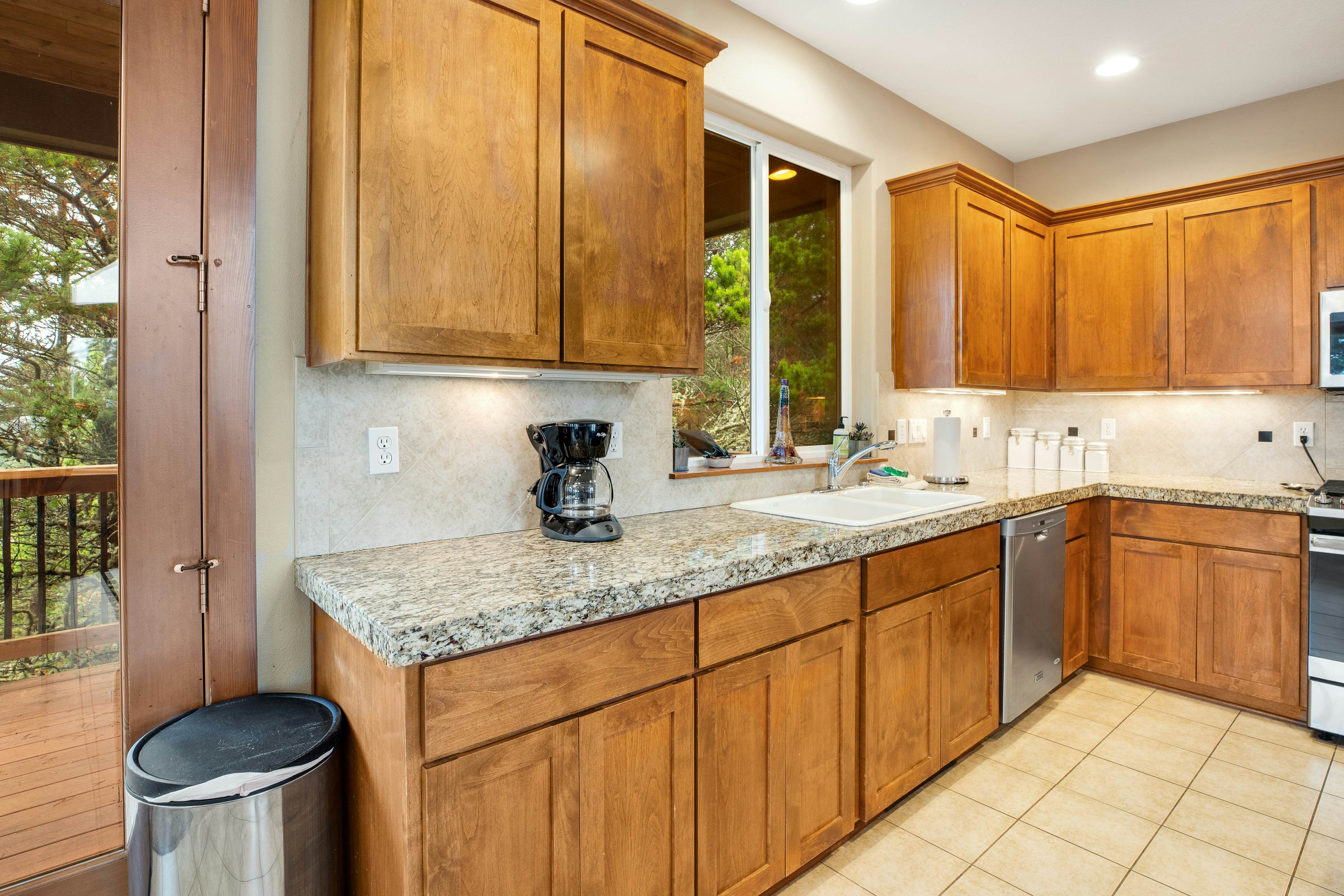 Spacious Oceanside Home with Private Hot Tub and Pacific Views - Dog-Friendly