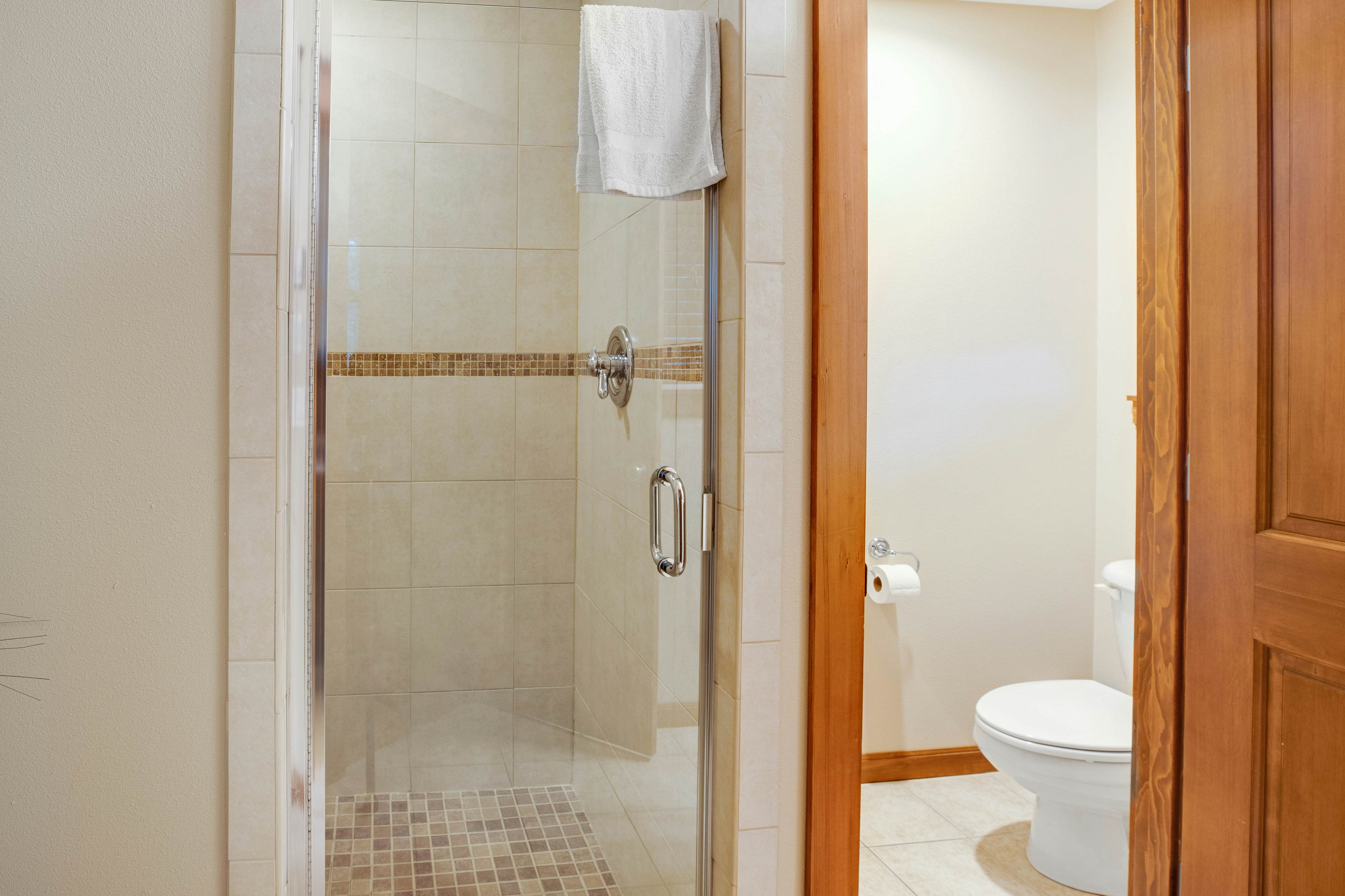 Spacious Oceanside Home with Private Hot Tub and Pacific Views - Dog-Friendly