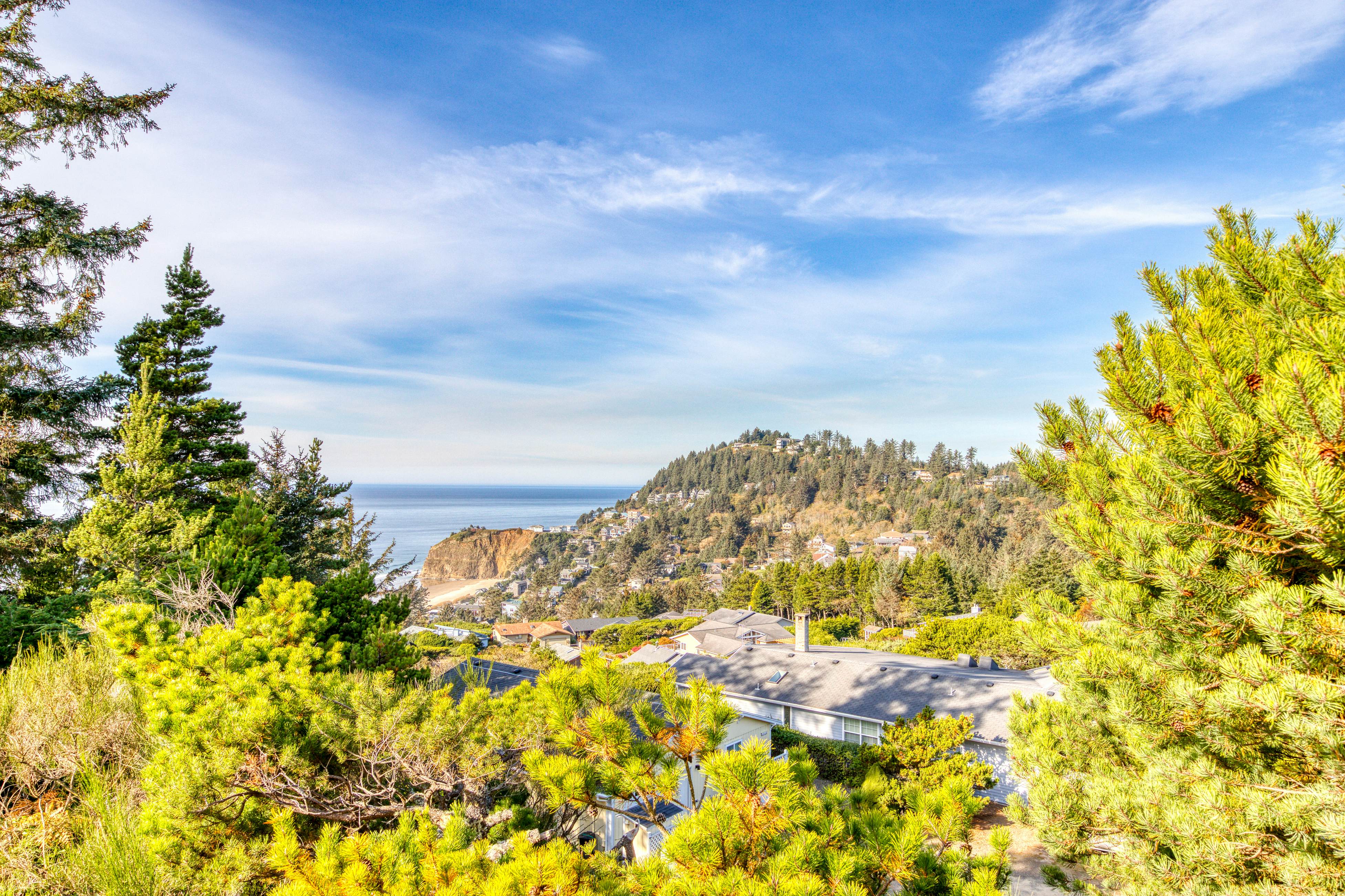 Spacious Oceanside Home with Private Hot Tub and Pacific Views - Dog-Friendly