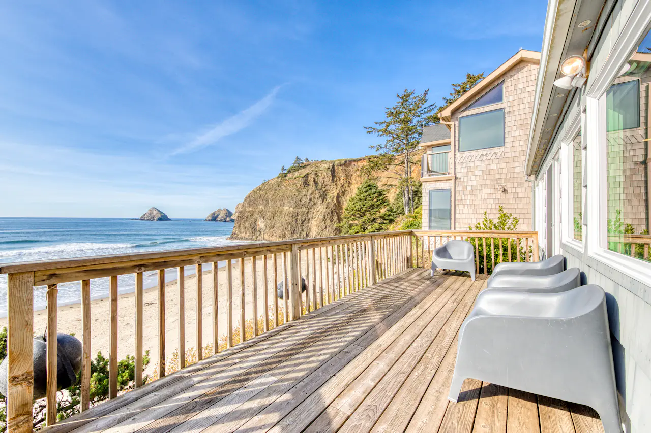 Simple Views Charming Oceanfront Getaway with Gorgeous Water Views and Easy Beach ...