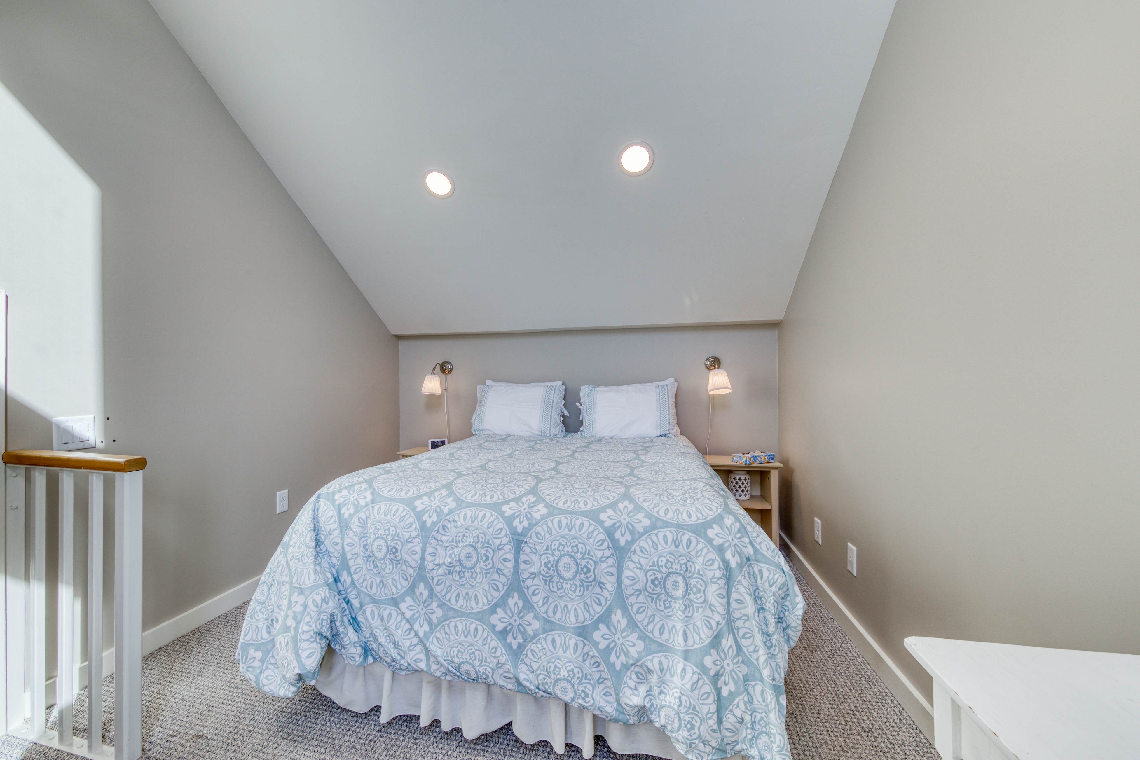 Charming Oceanfront Getaway with Gorgeous Water Views & Easy Beach Access