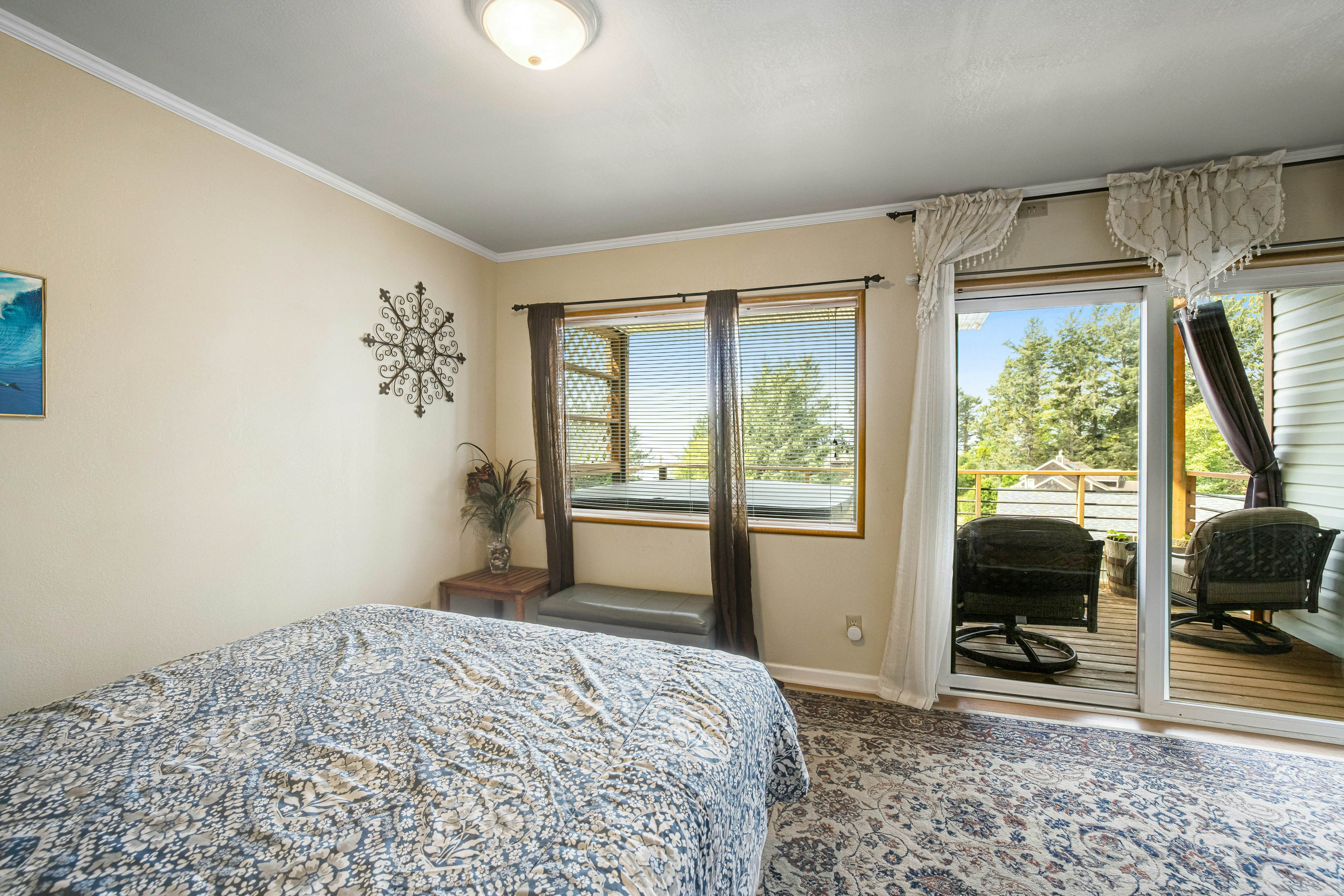 Welcoming Condo with Ocean Views and Private Hot Tub - Short Walk to the Beach