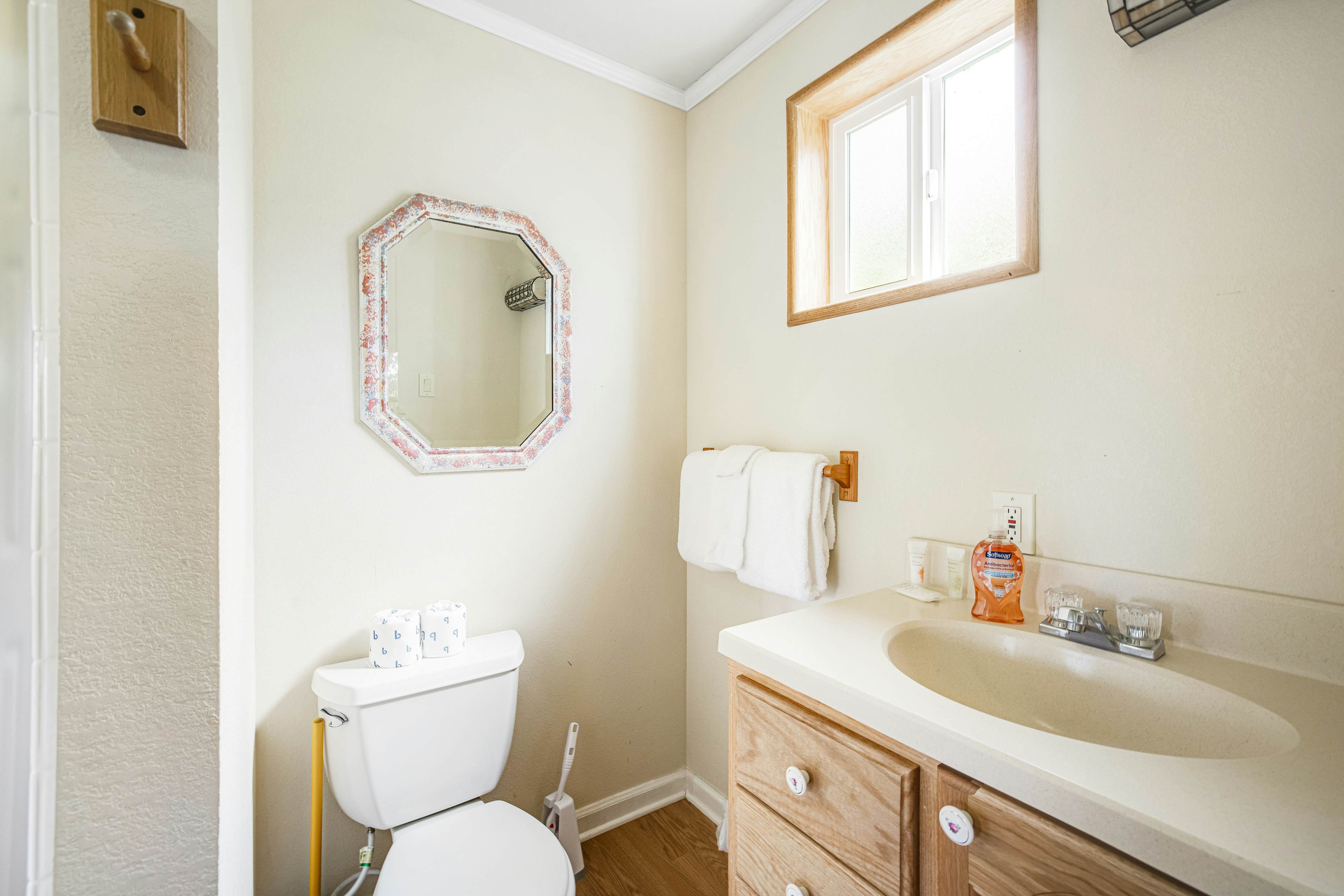 Welcoming Condo with Ocean Views and Private Hot Tub - Short Walk to the Beach