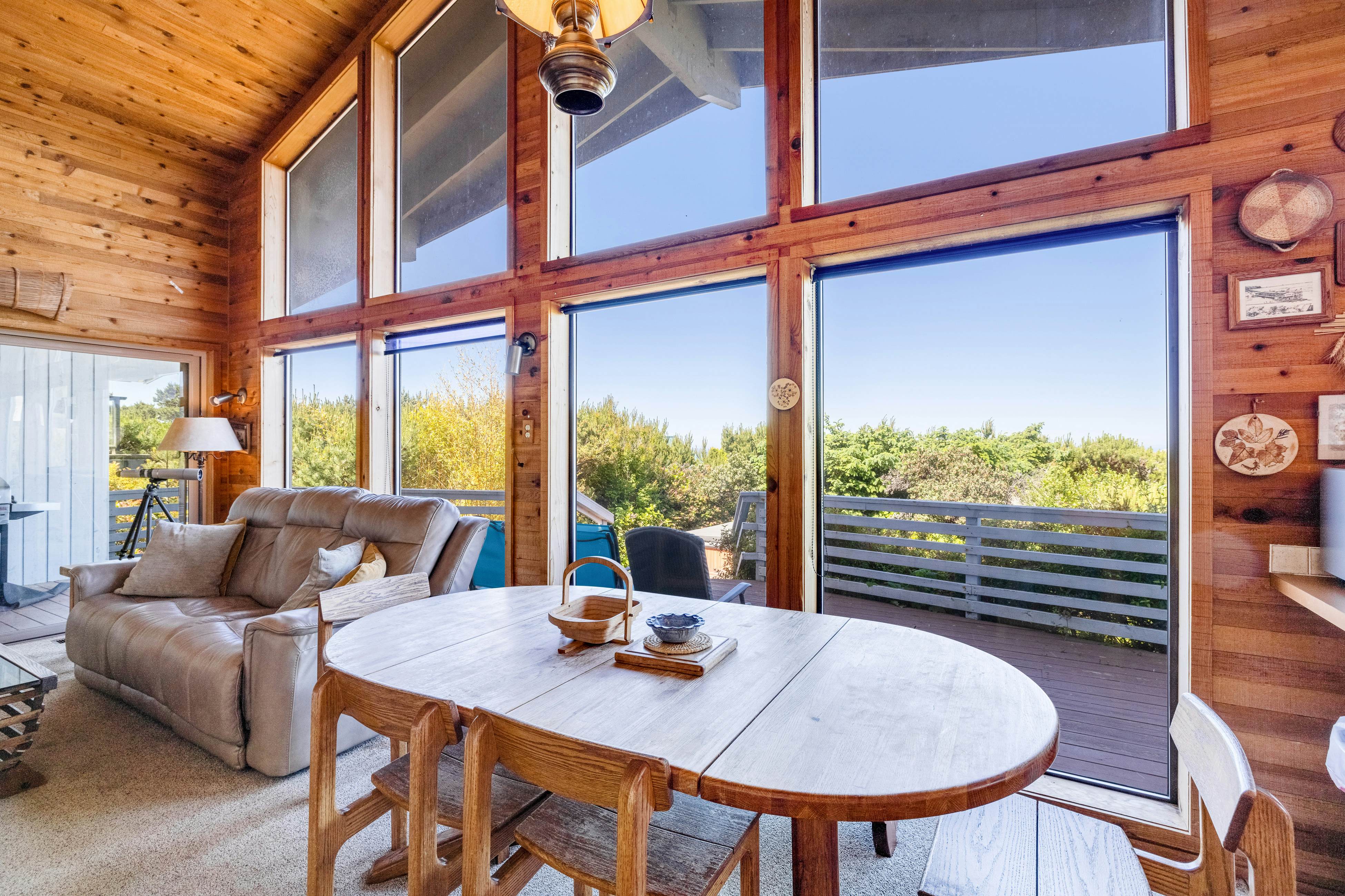 Dog-Friendly house with ocean view, private hot tub, wall-of-windows