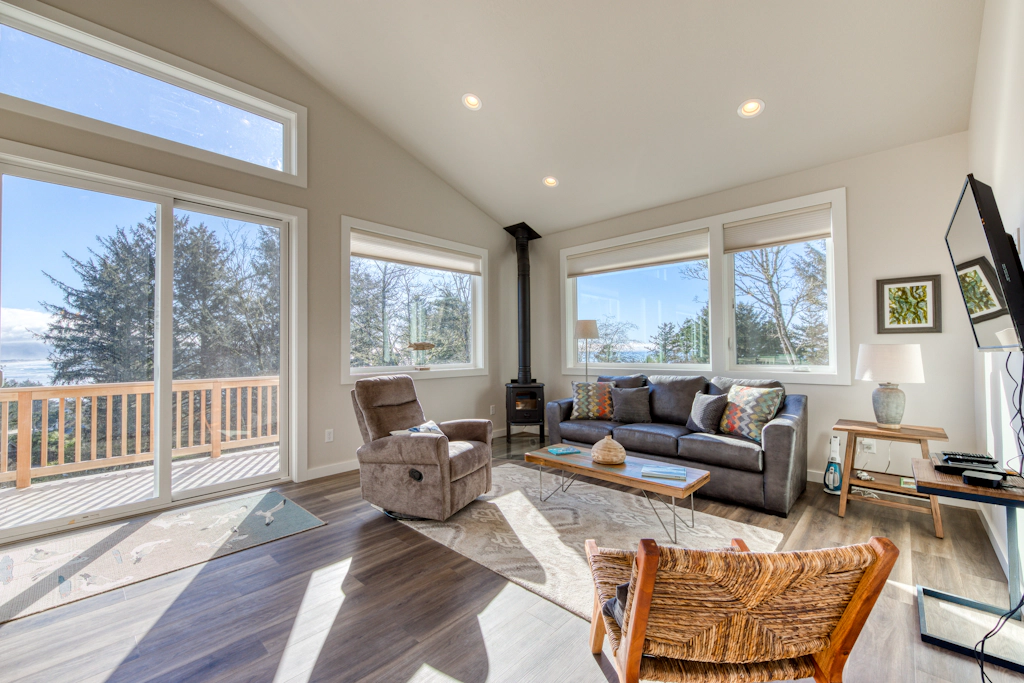 Contemporary built dog friendly house with partial ocean views