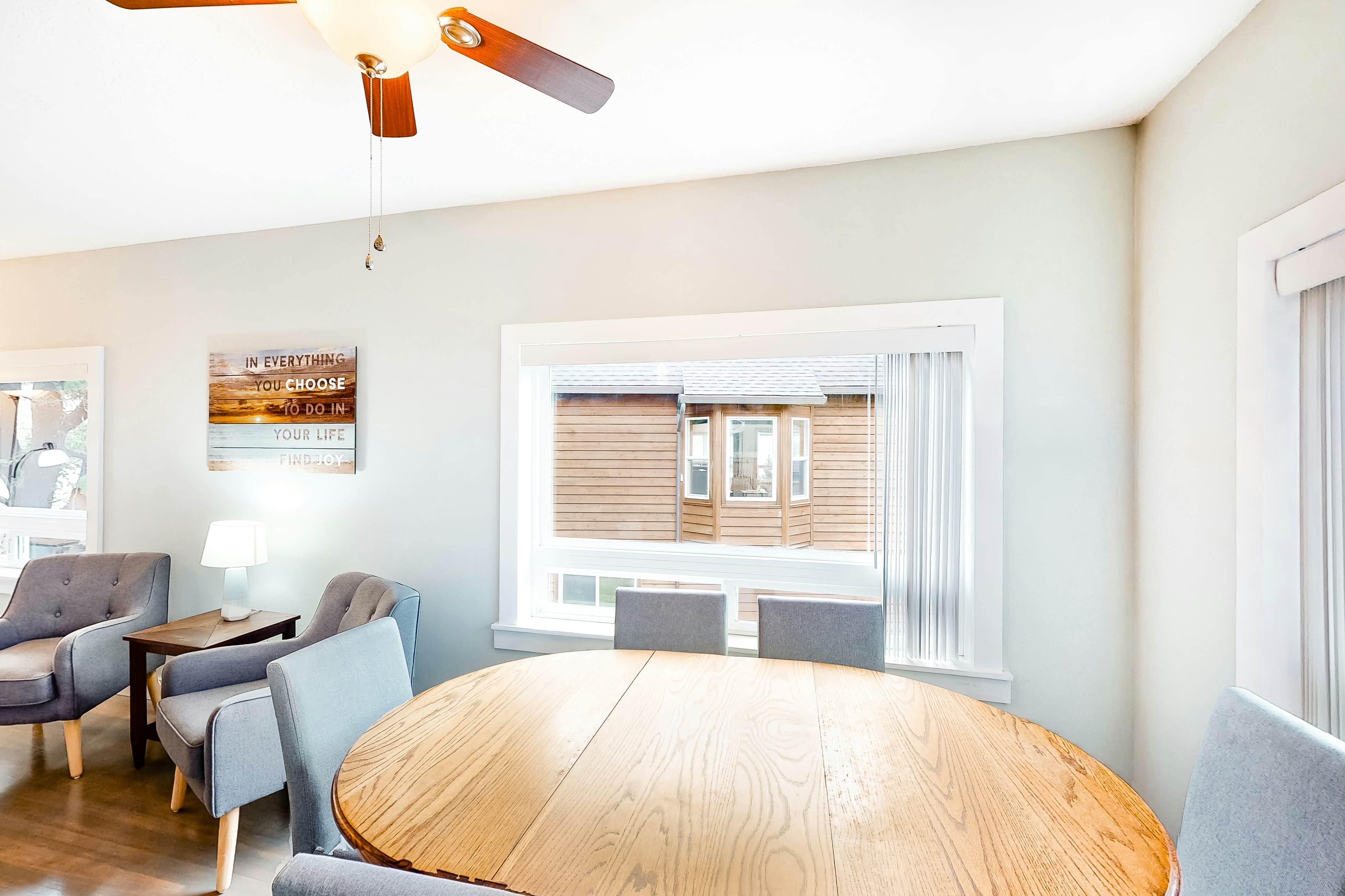 Charming Ocean View Home w/ Free WiFi & Private Washer/Dryer - Dogs Welcome