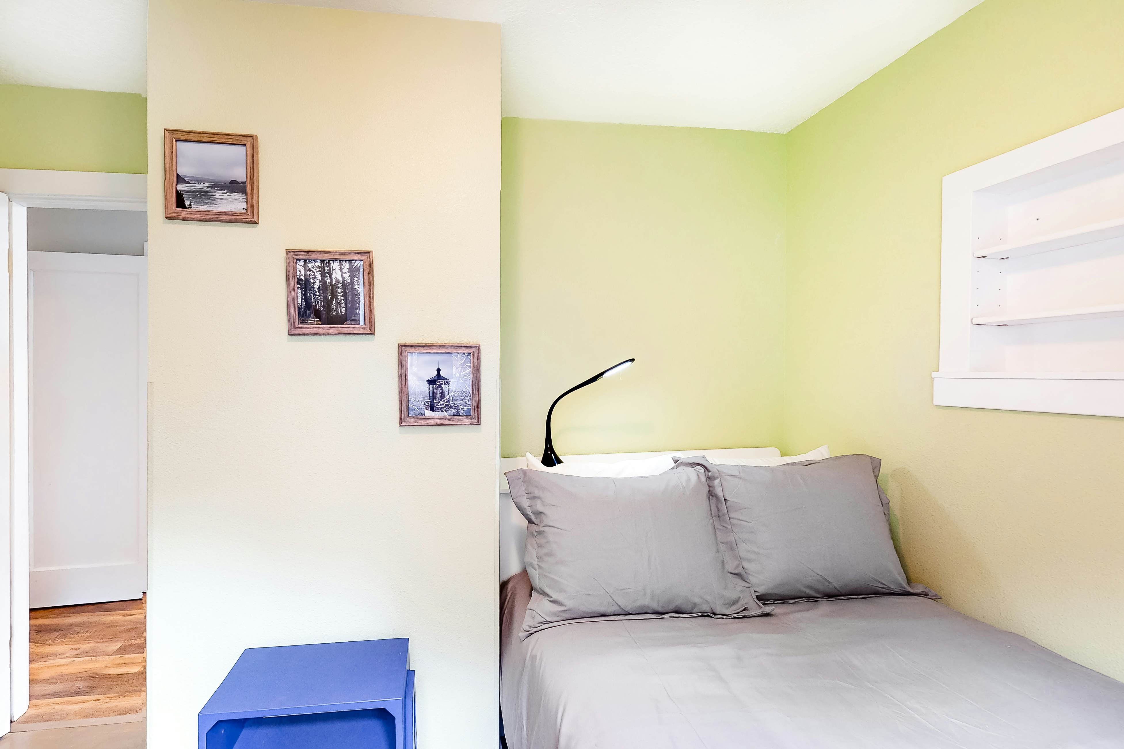 Charming Ocean View Home w/ Free WiFi & Private Washer/Dryer - Dogs Welcome