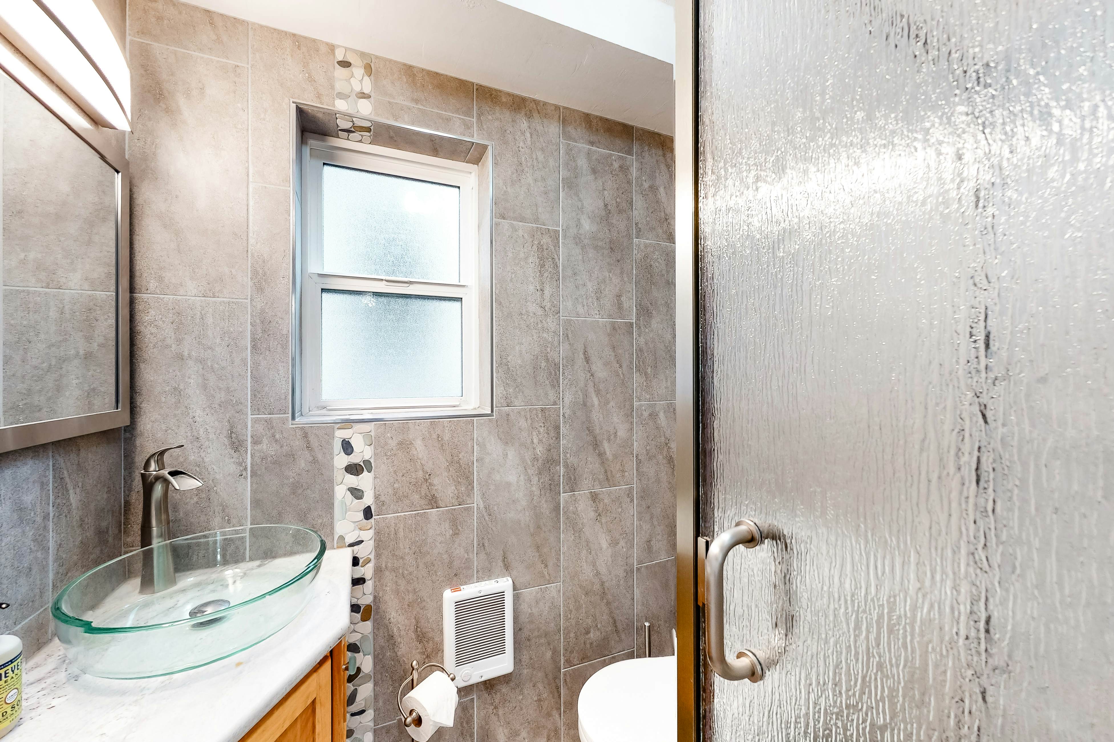 Charming Ocean View Home w/ Free WiFi & Private Washer/Dryer - Dogs Welcome