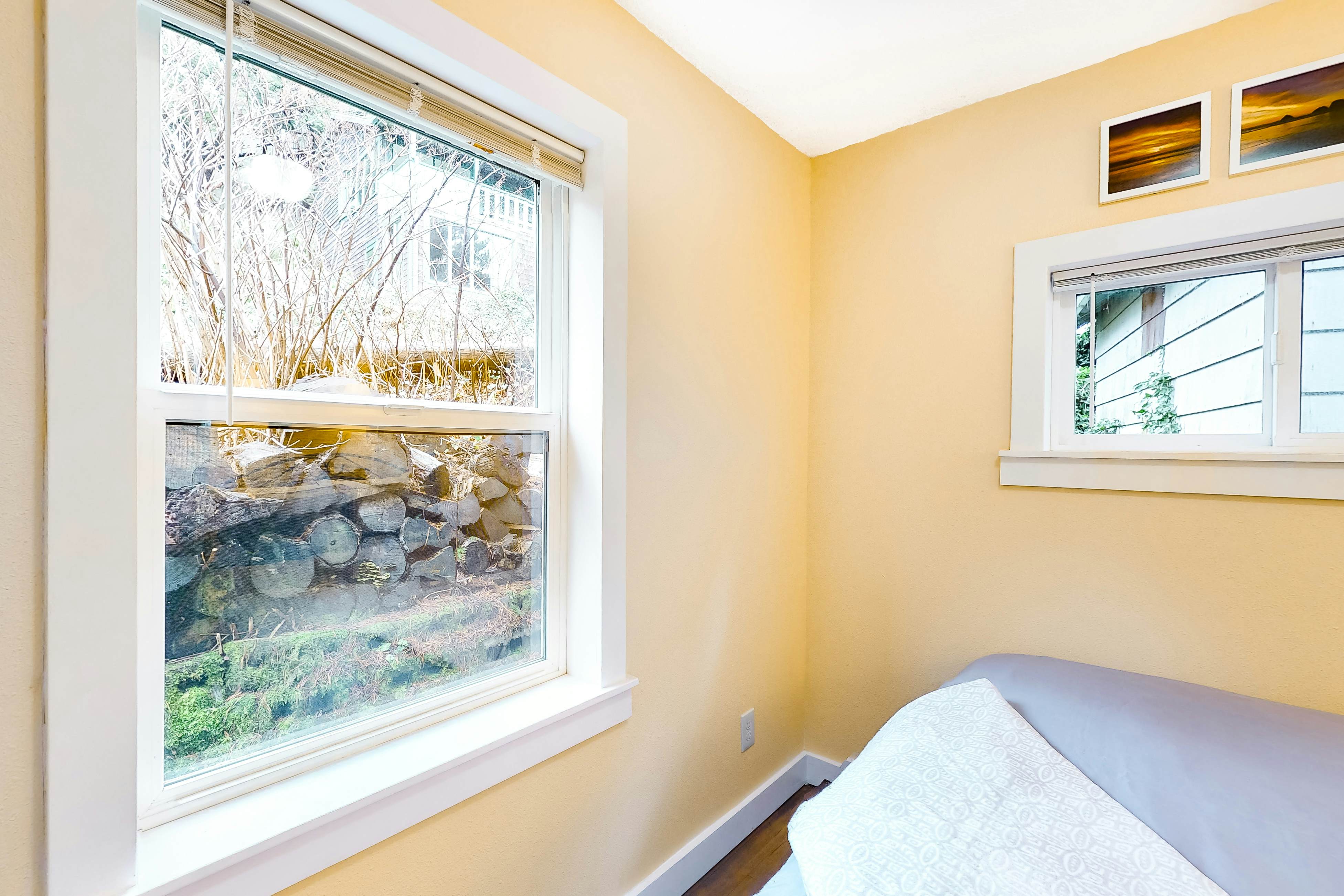 Charming Ocean View Home w/ Free WiFi & Private Washer/Dryer - Dogs Welcome