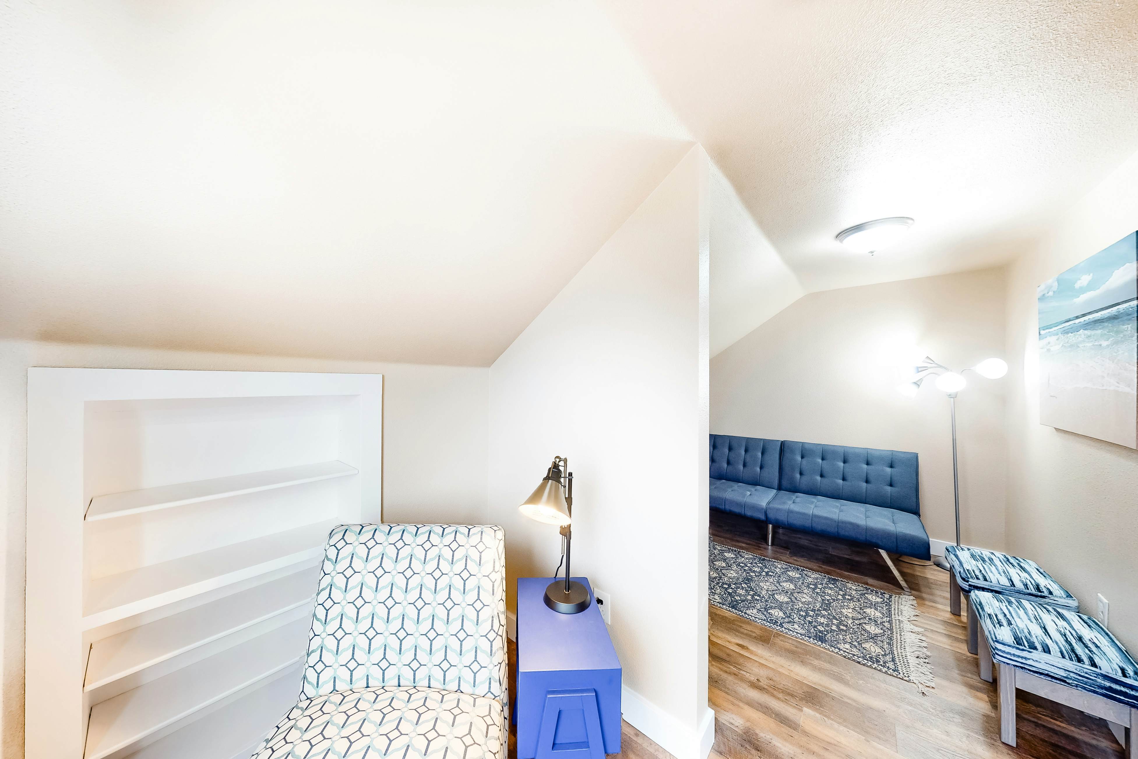 Charming Ocean View Home w/ Free WiFi & Private Washer/Dryer - Dogs Welcome