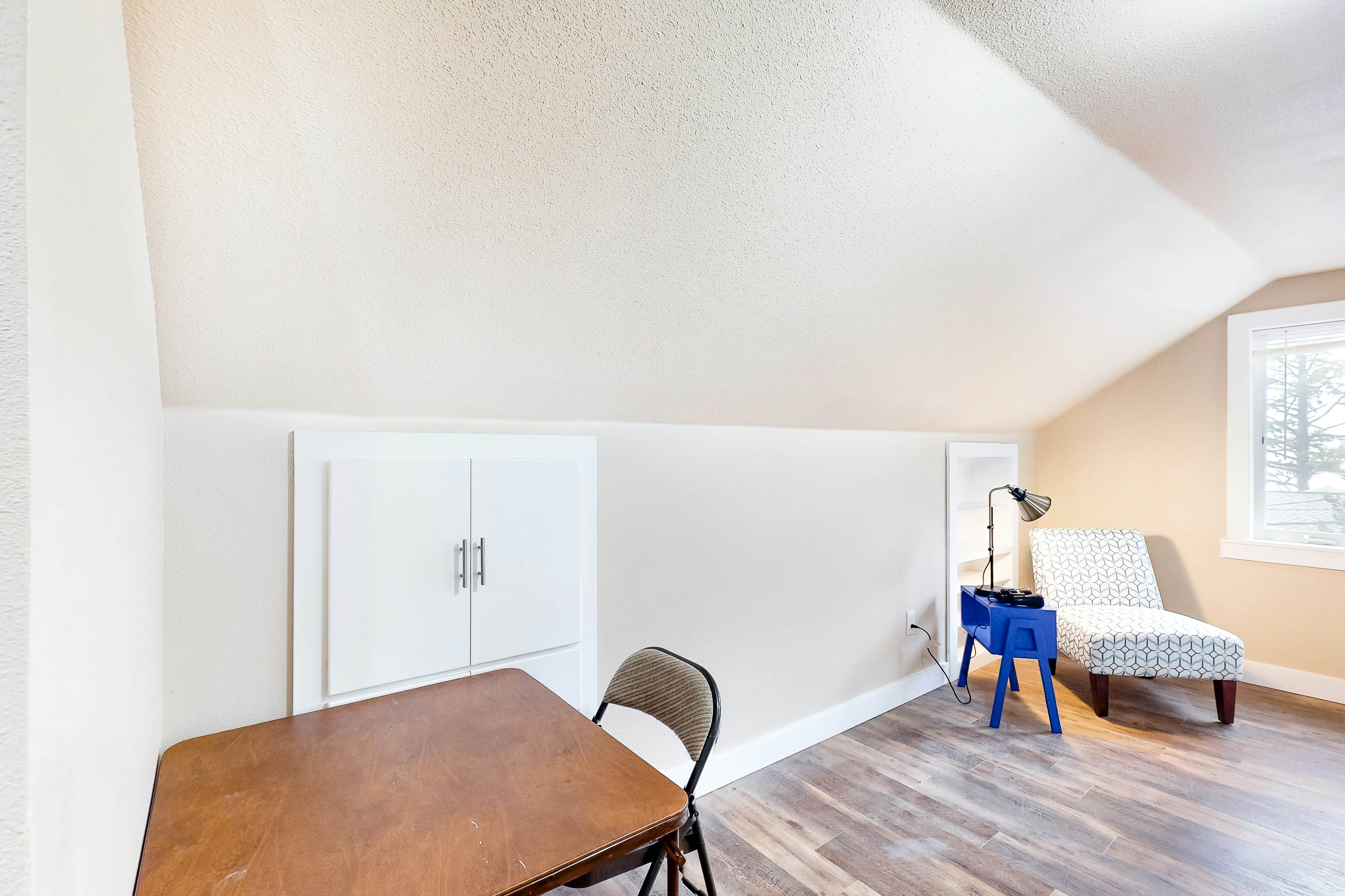 Charming Ocean View Home w/ Free WiFi & Private Washer/Dryer - Dogs Welcome