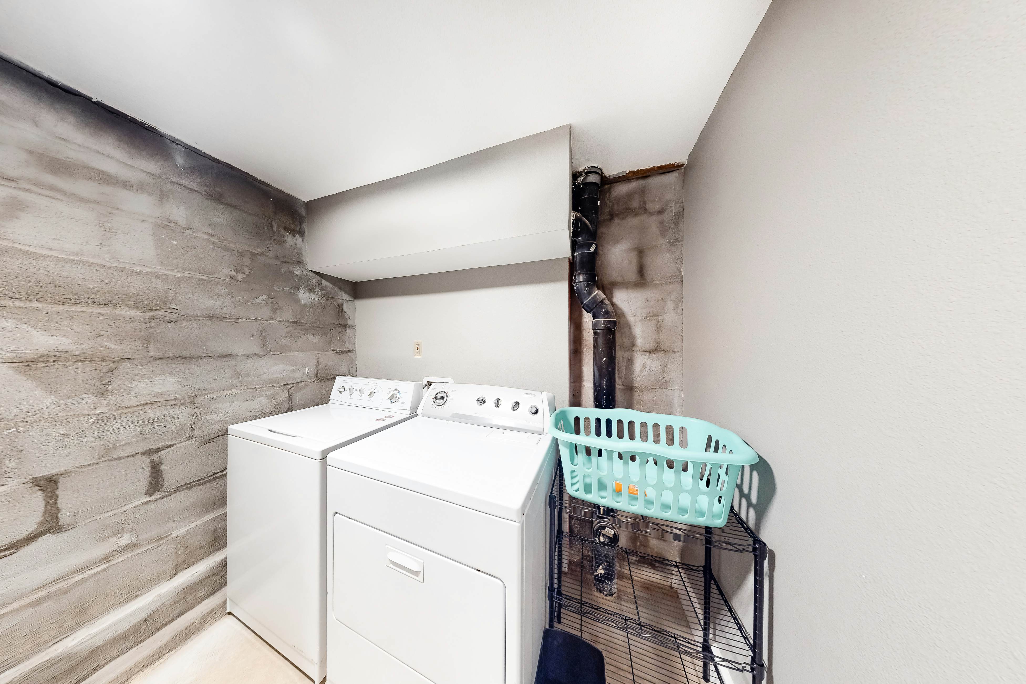 Charming Ocean View Home w/ Free WiFi & Private Washer/Dryer - Dogs Welcome