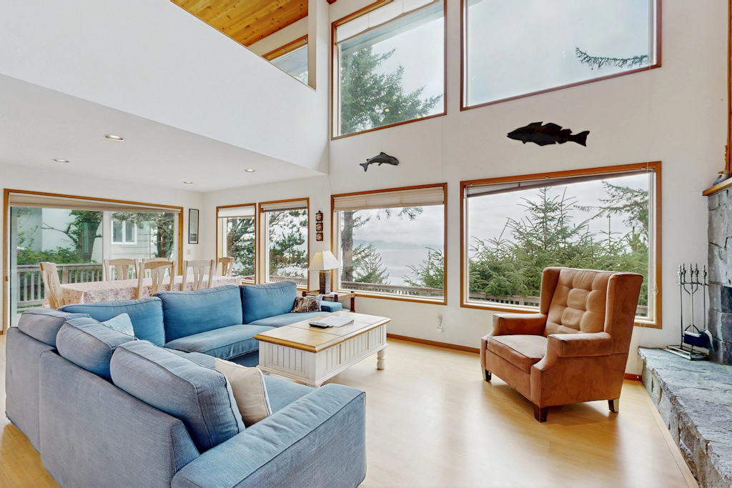 Beautiful Home Above Maxwell Point with Huge Balcony and Stunning Ocean Views