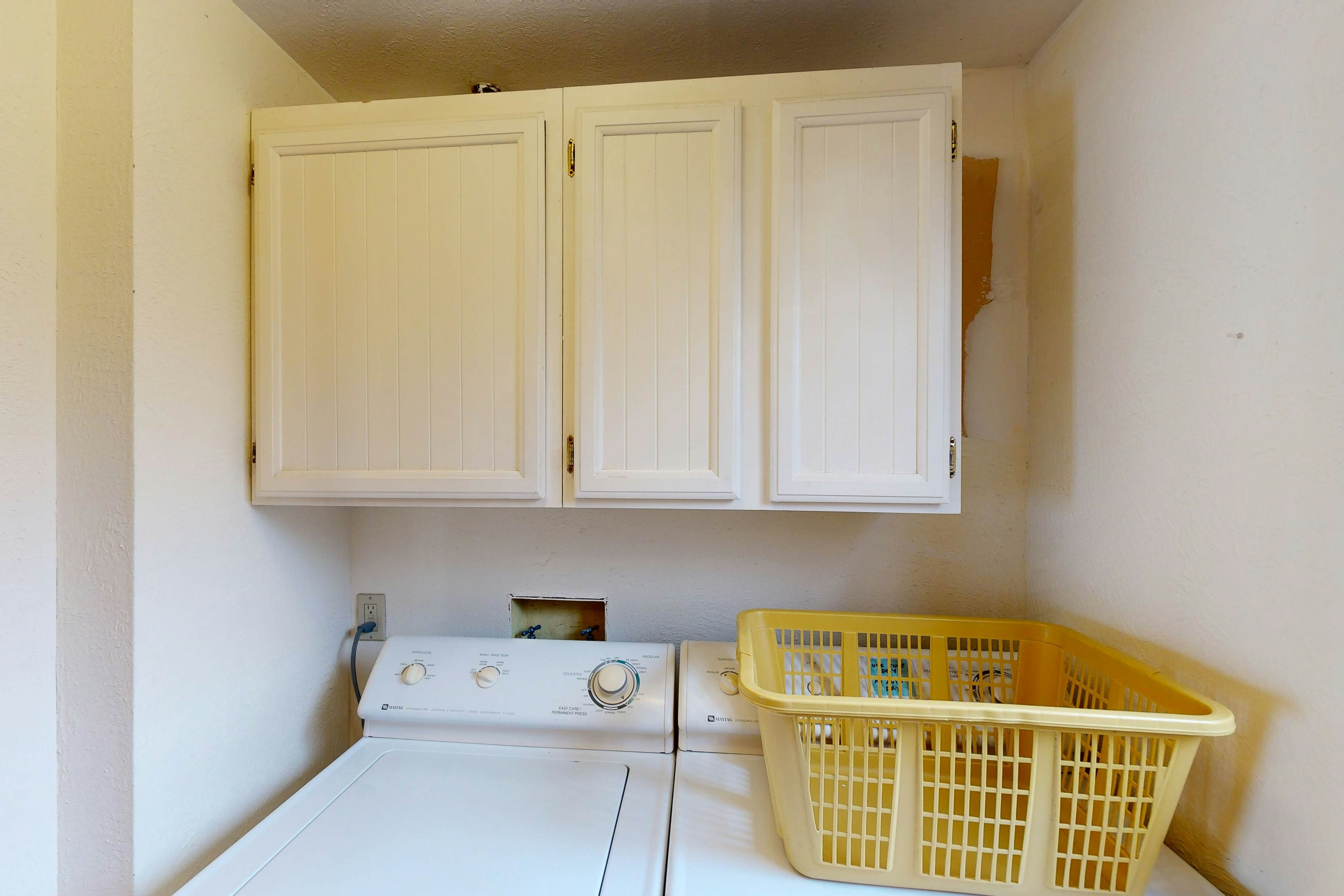 Oceanfront home w/ WiFi, two balconies & lovely views - dogs are welcome