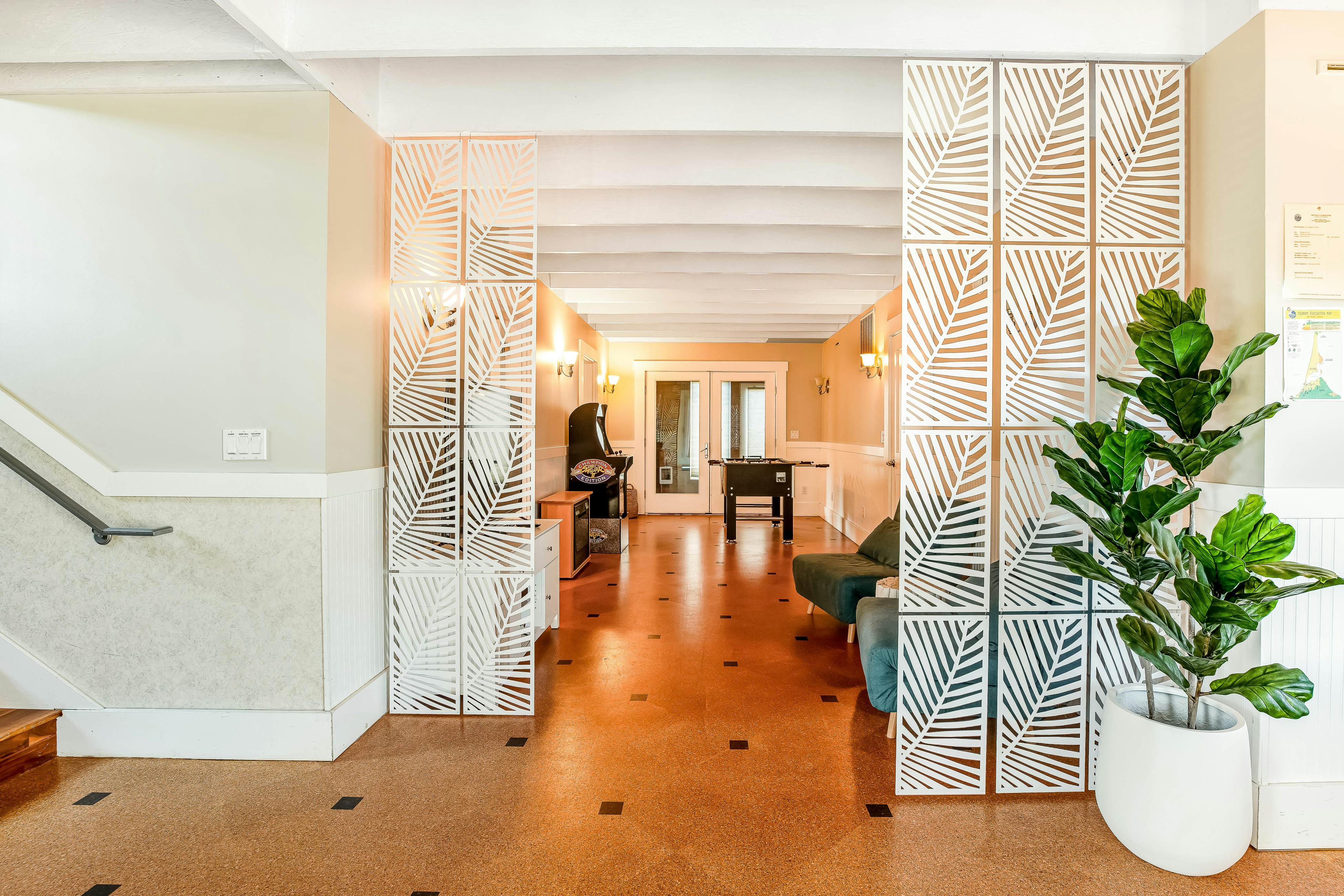 Elegant home with sauna, private hot tub & ocean views - accessible by elevator