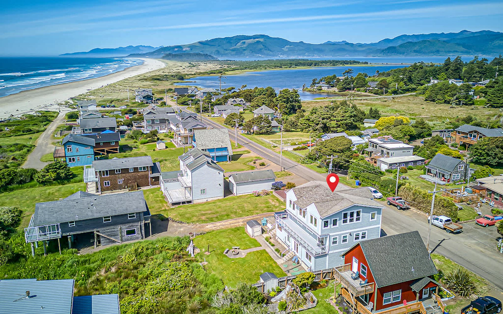 Elegant home with sauna private hot tub and ocean views accessible by elevator