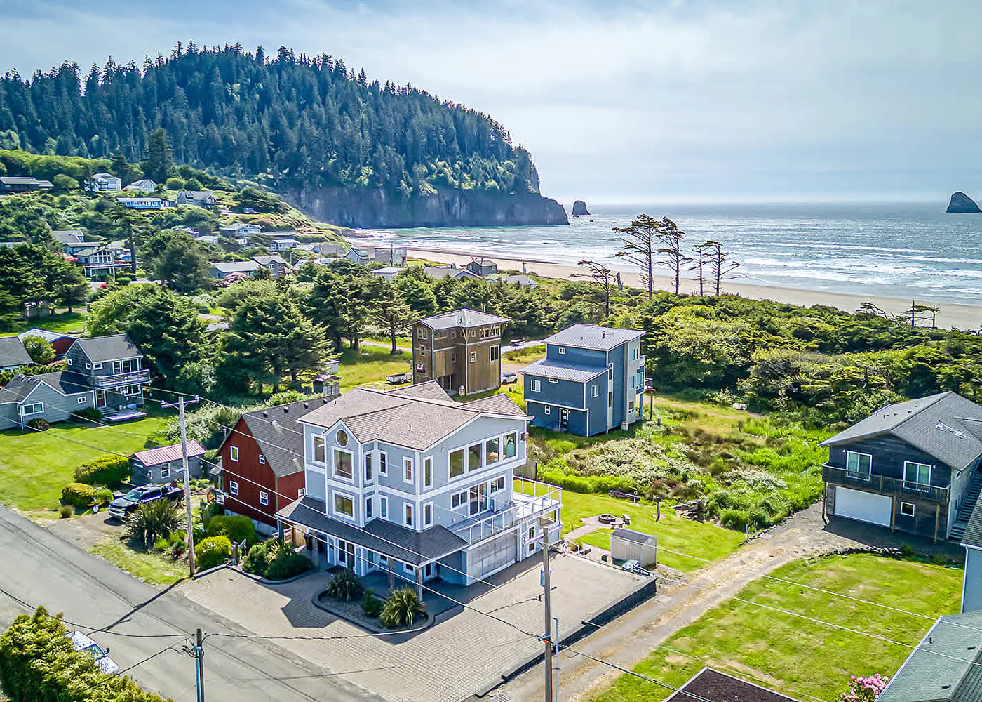 Elegant home with sauna private hot tub and ocean views accessible by elevator