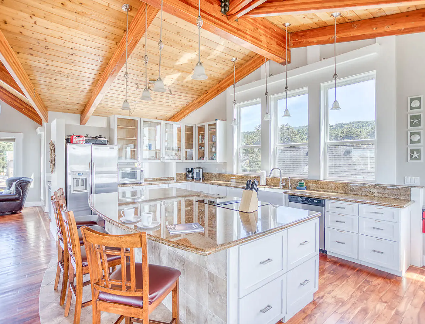 Elegant home with sauna private hot tub and ocean views accessible by elevator
