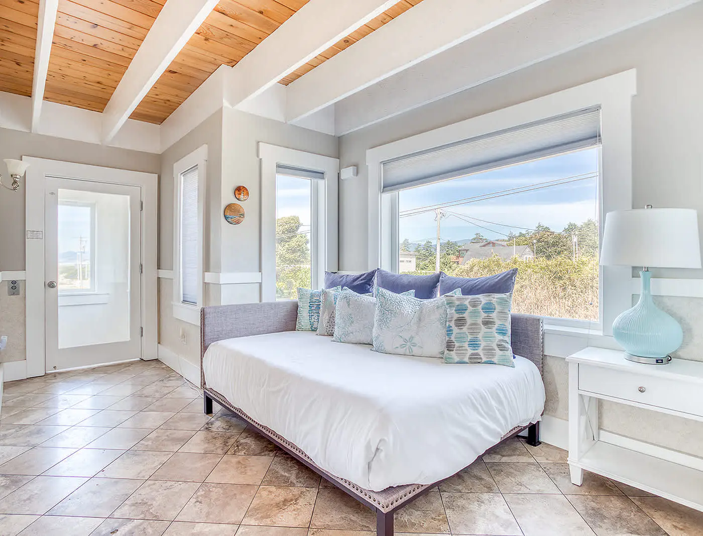 Elegant home with sauna private hot tub and ocean views accessible by elevator