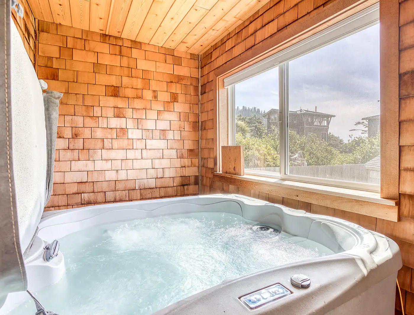 Elegant home with sauna private hot tub and ocean views accessible by elevator