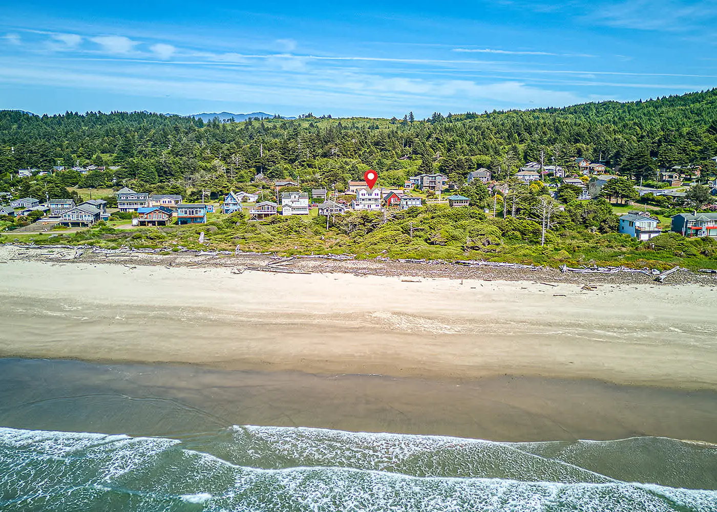 Elegant home with sauna private hot tub and ocean views accessible by elevator