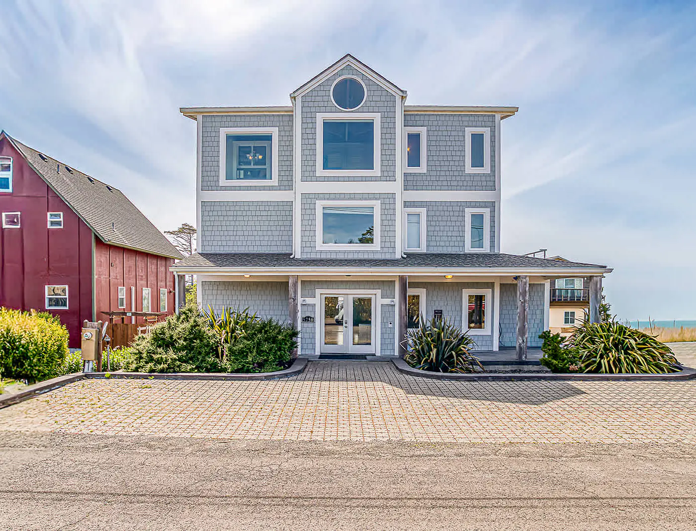 Elegant home with sauna private hot tub and ocean views accessible by elevator