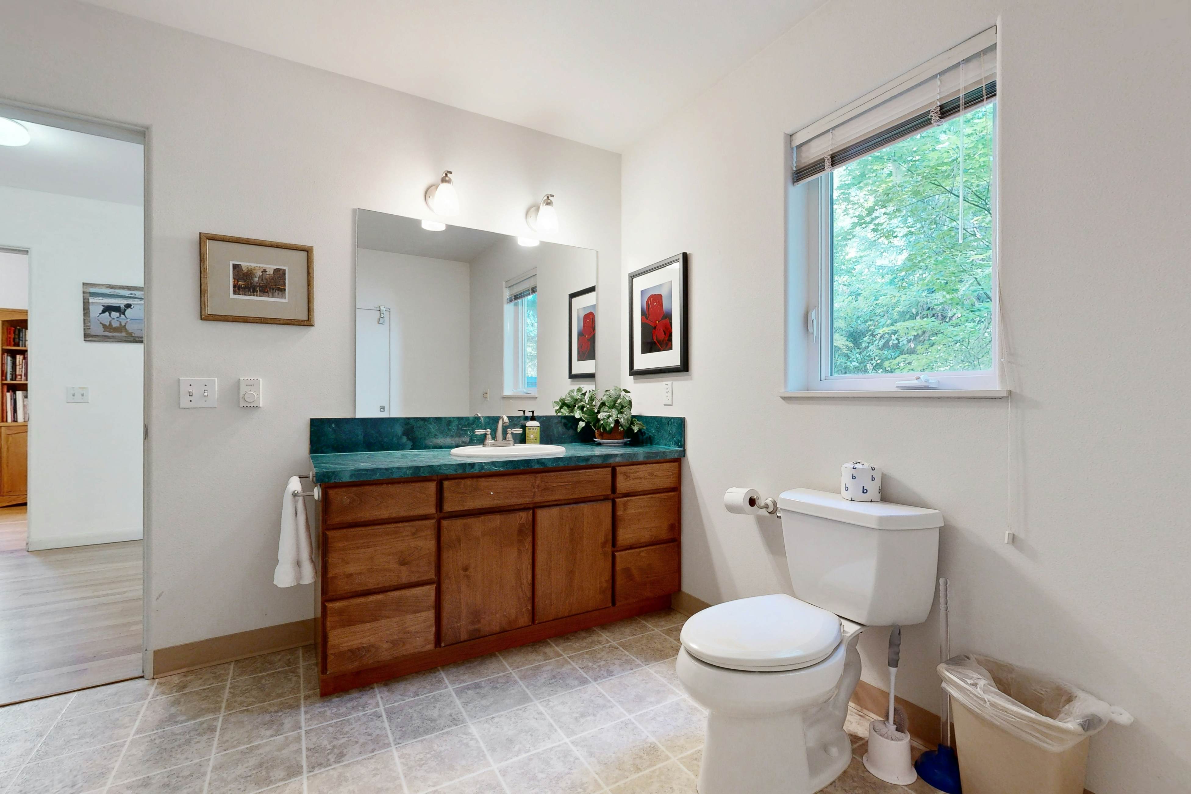 Custom dog-friendly home with Netarts Bay views - includes a separate casita