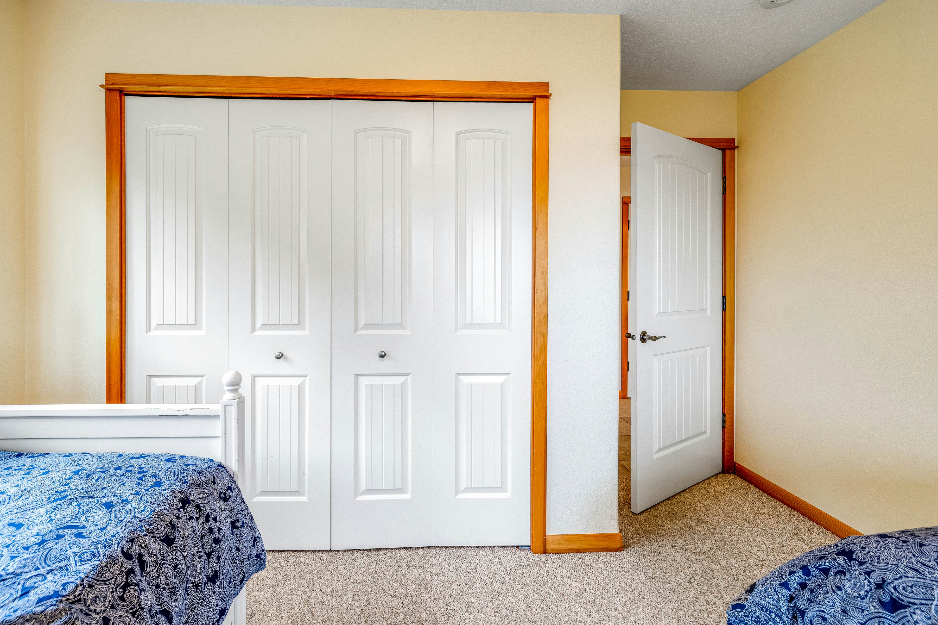 Lakefront escape with water views, grill, wrap-around deck - walk to beach