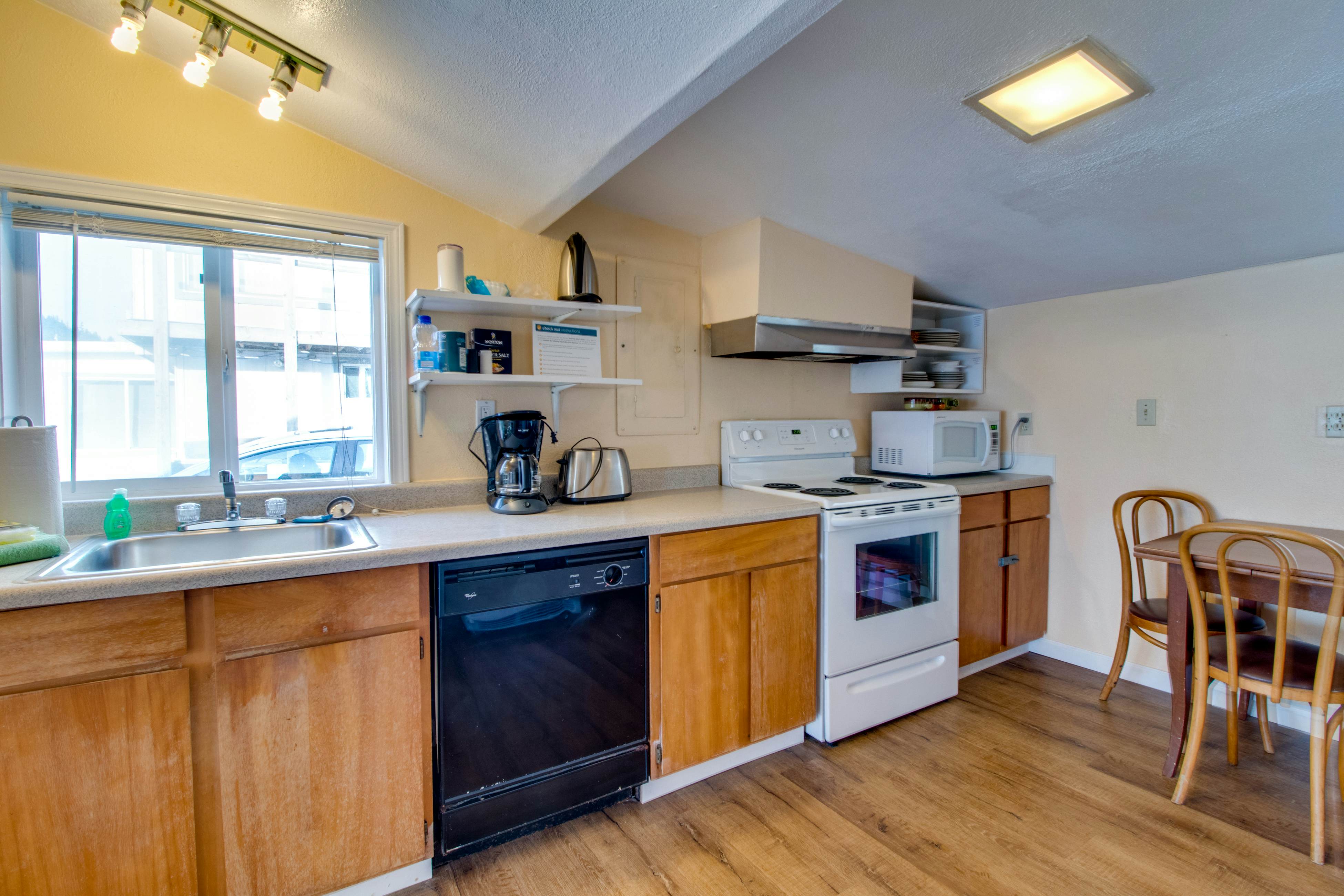 Bright Oceanfront Home with Stunning Pacific and Bay Views Near Town