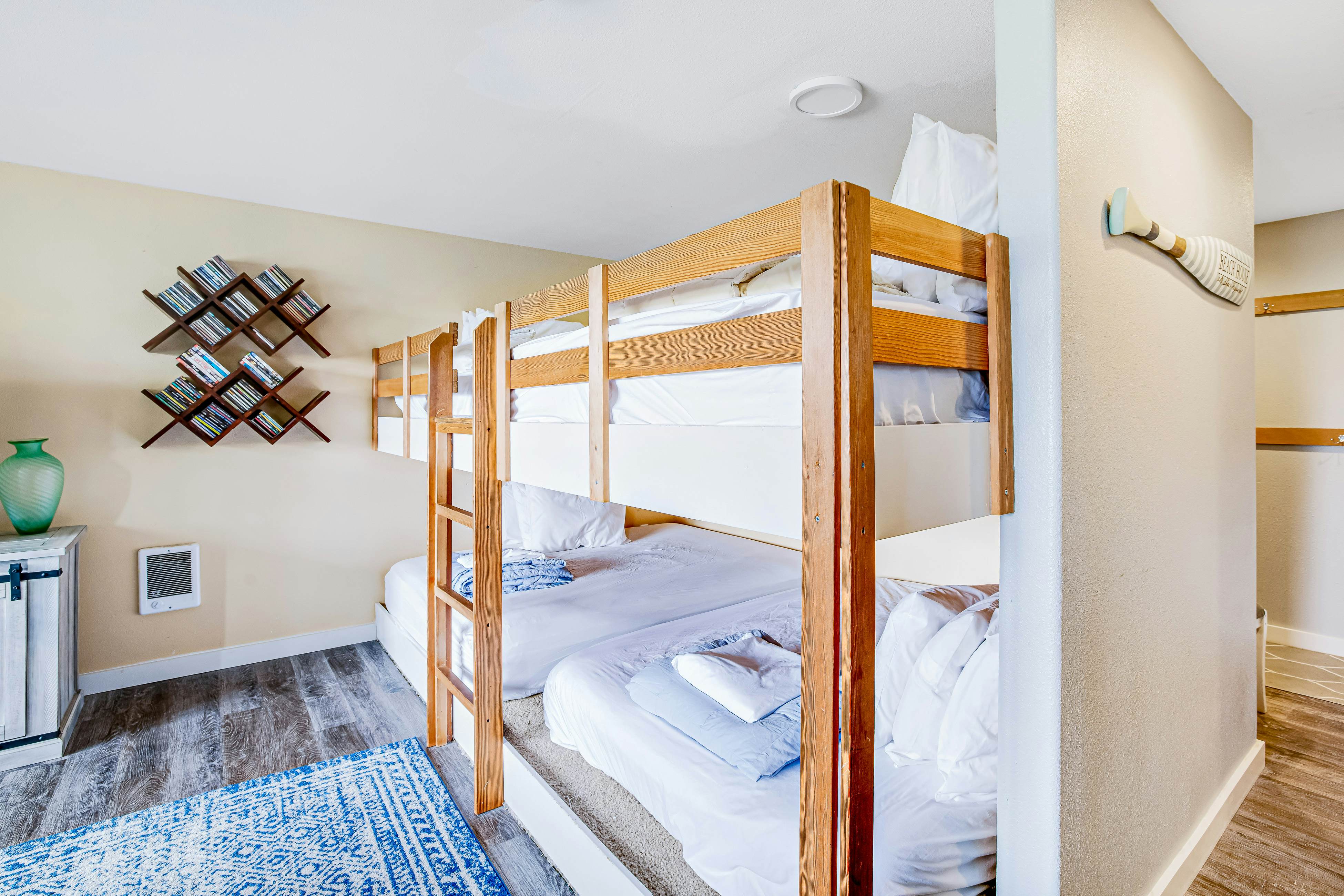 Spacious, Homey Dog-Friendly House with Fireplace and Beach and Ocean Views