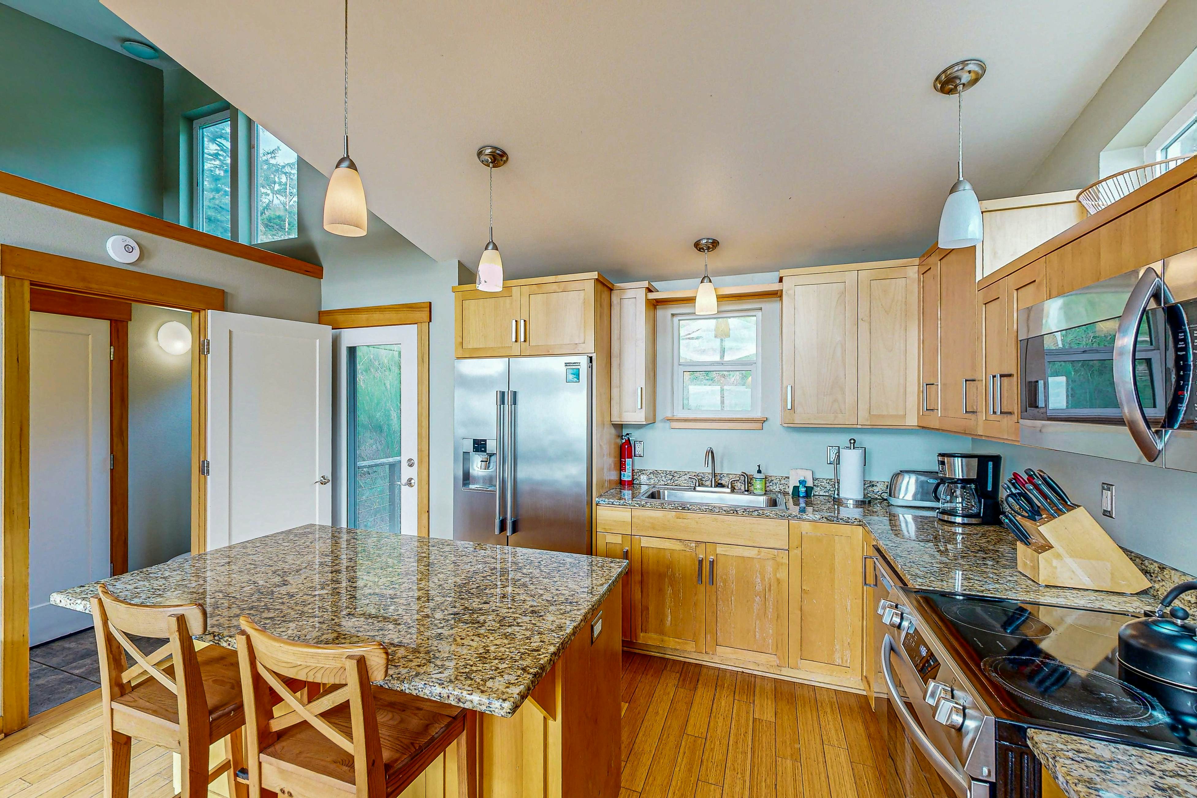 Luxurious Dog-Friendly Home with Ocean Views, Beach Access, and Free WiFi