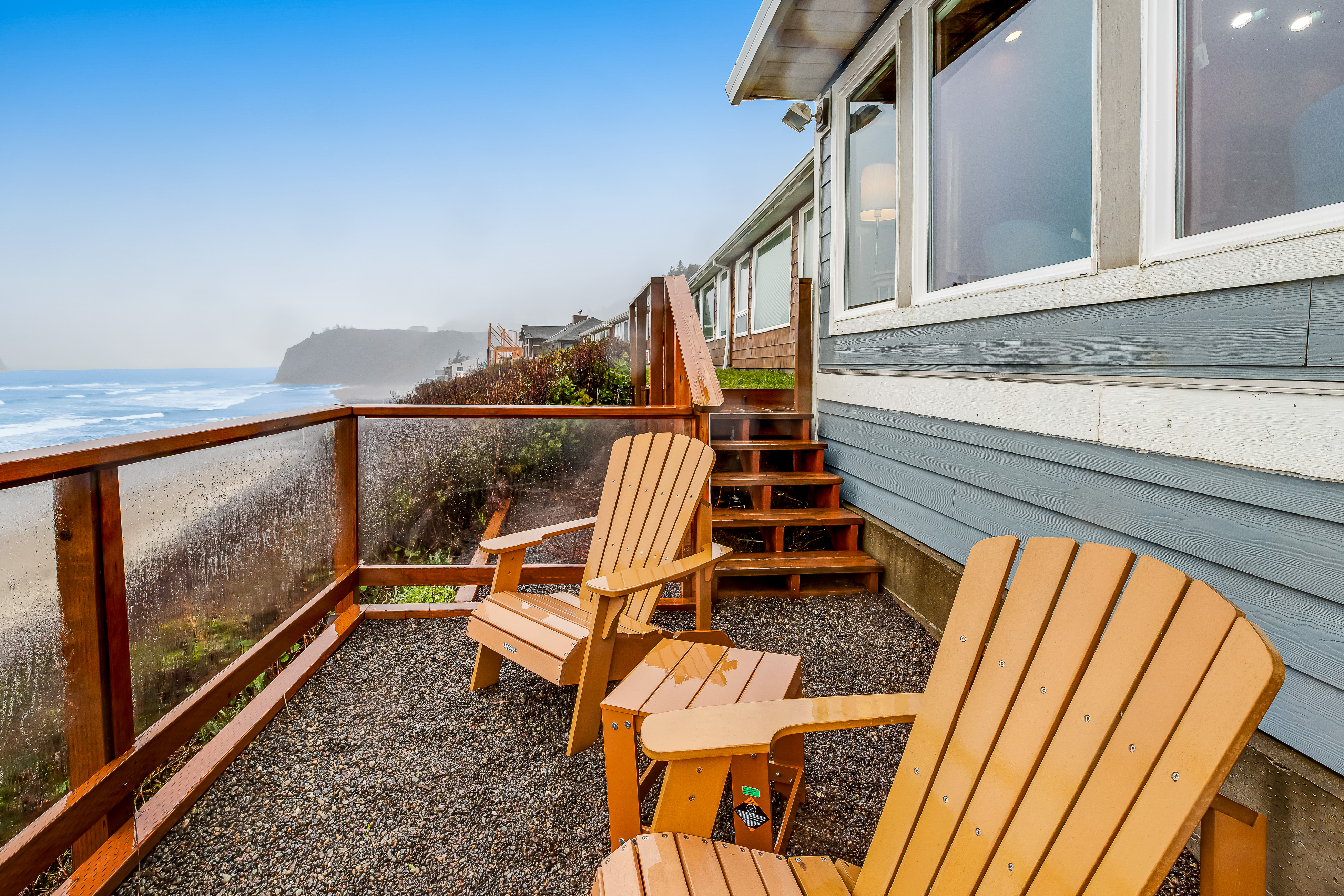 Beachfront Dog Friendly Cottage with Private Hot Tub Fireplace and Ocean Views