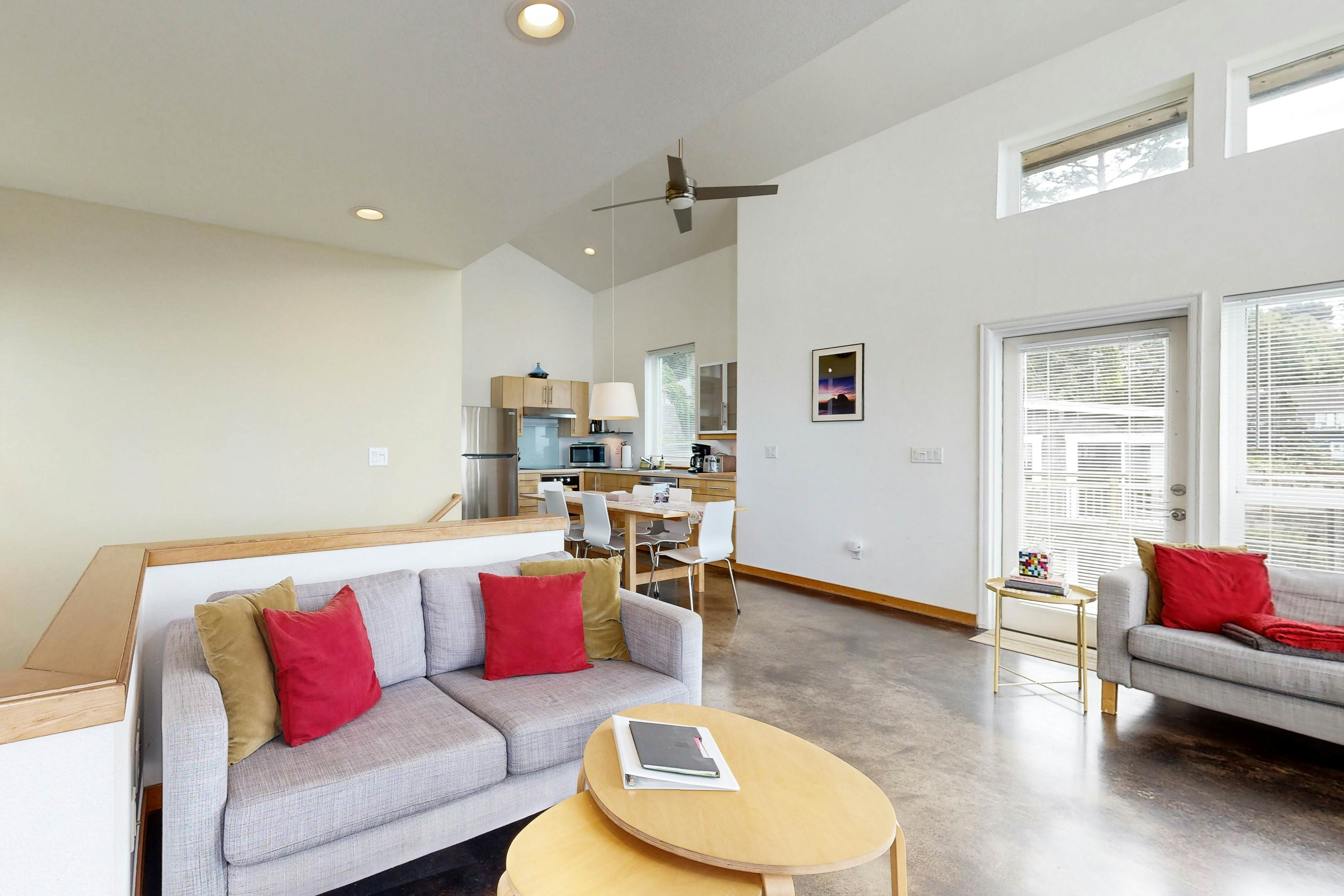 Stunning & Modern Oceanview Home - 1.5 Blocks from the Beach