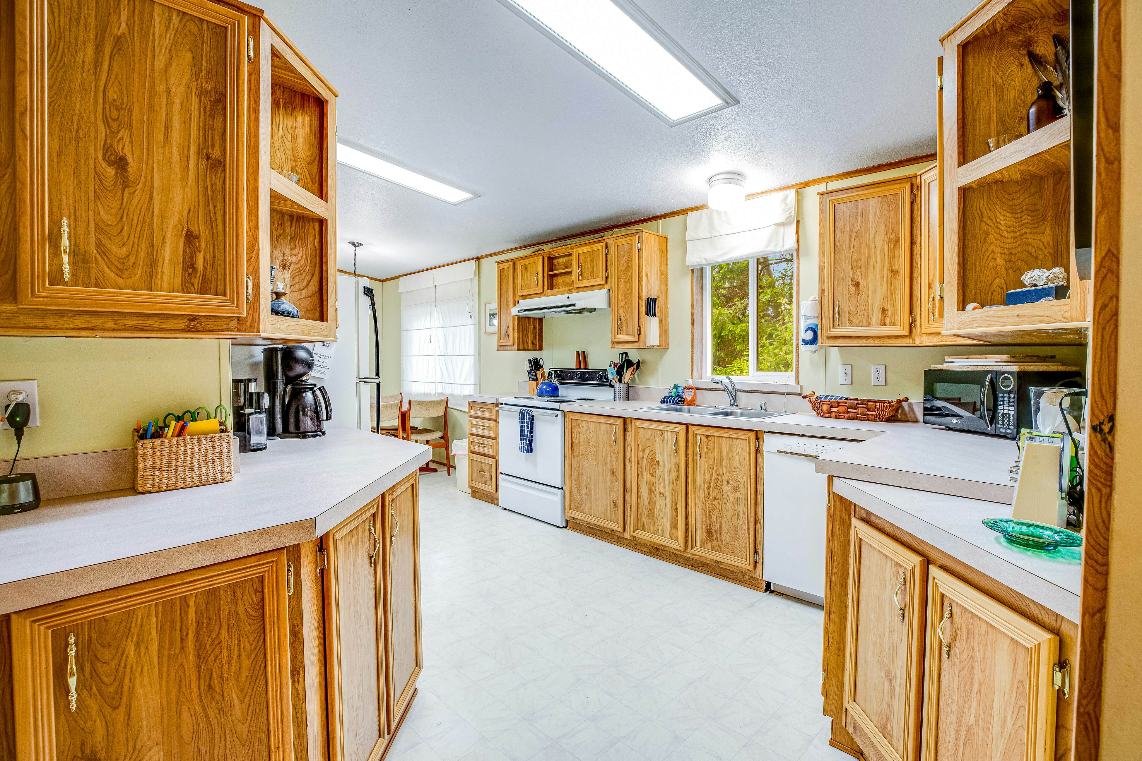 Dog-friendly home with deck, grill, firepit, washer/dryer & WiFi - walk to beach